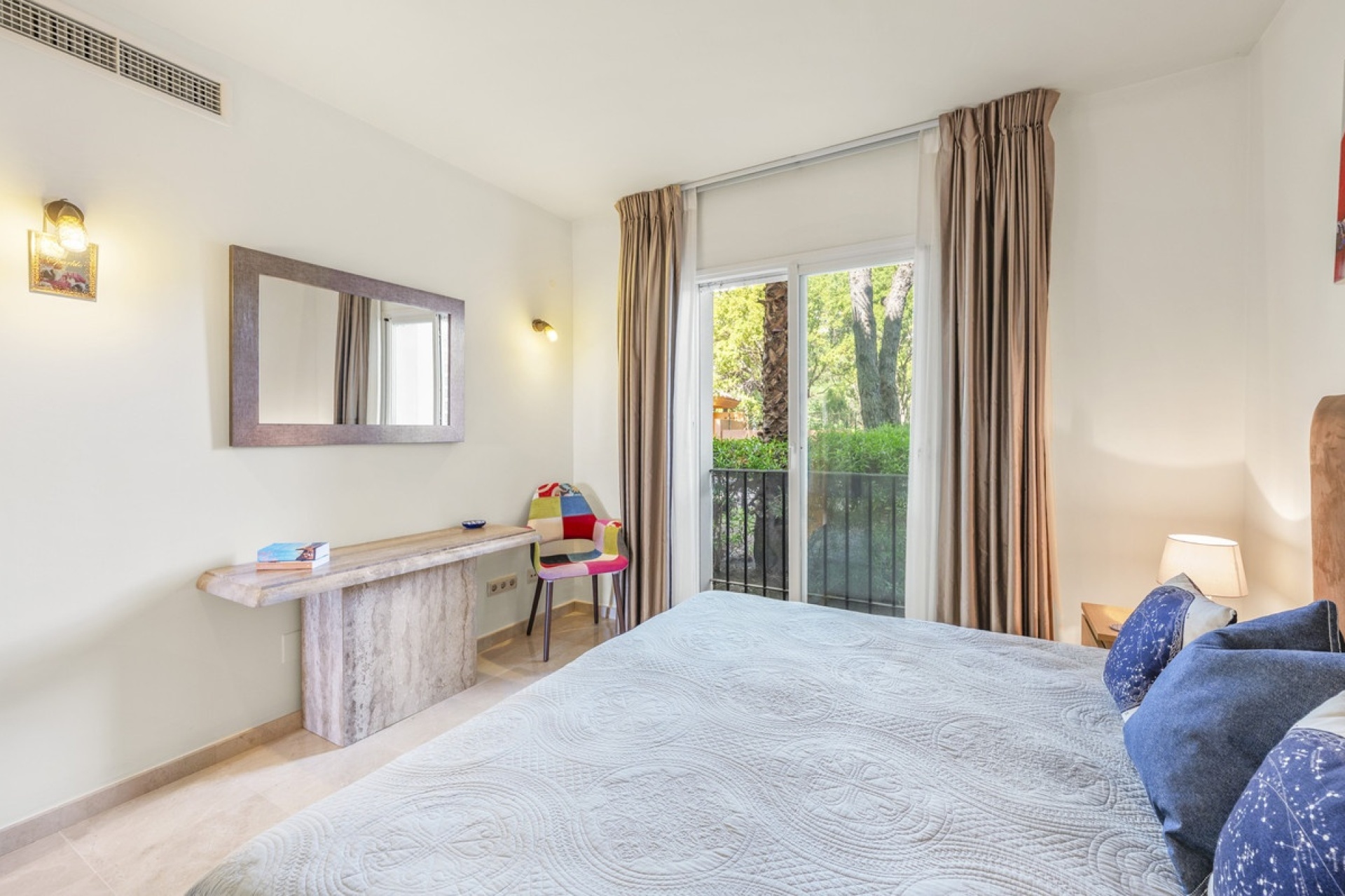 Resale - apartment - Benahavís - Benahavís Centro