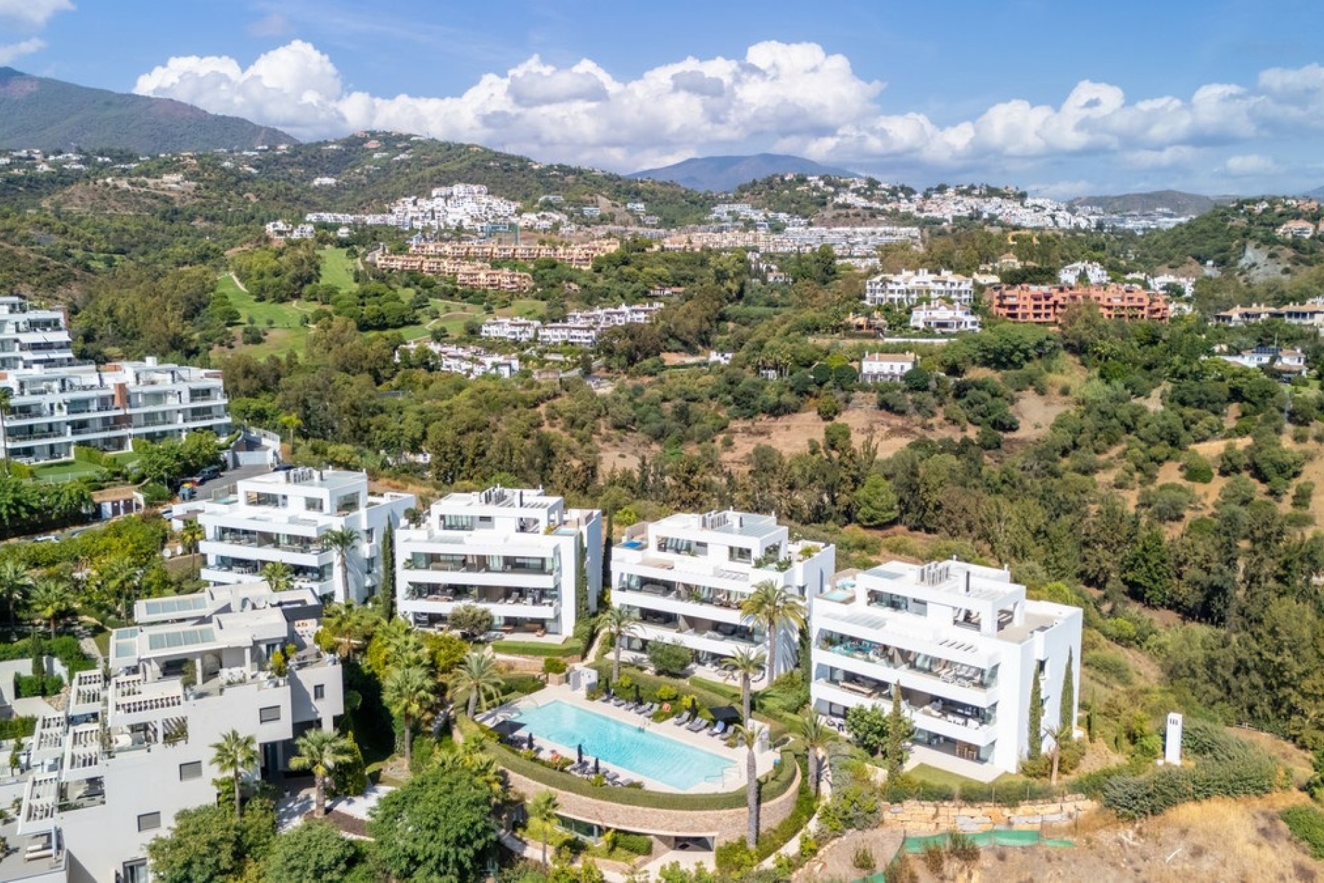 Resale - apartment - Benahavís - Benahavís Centro