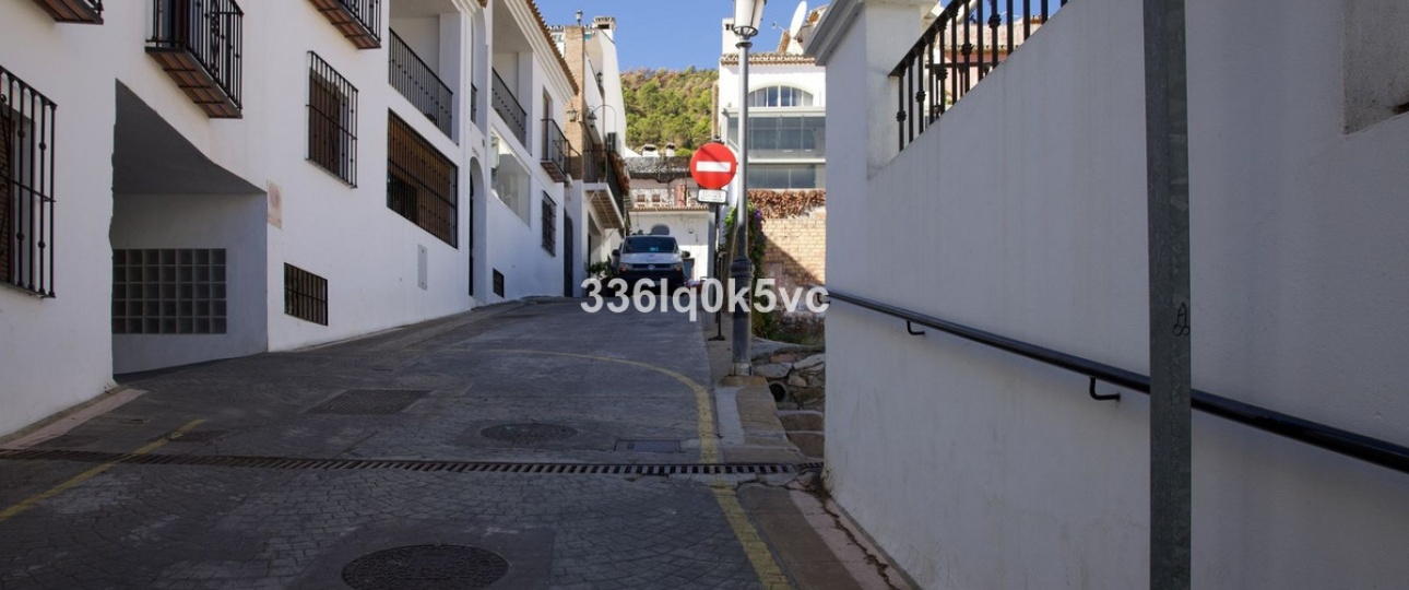 Resale - apartment - Benahavís - Benahavís Centro