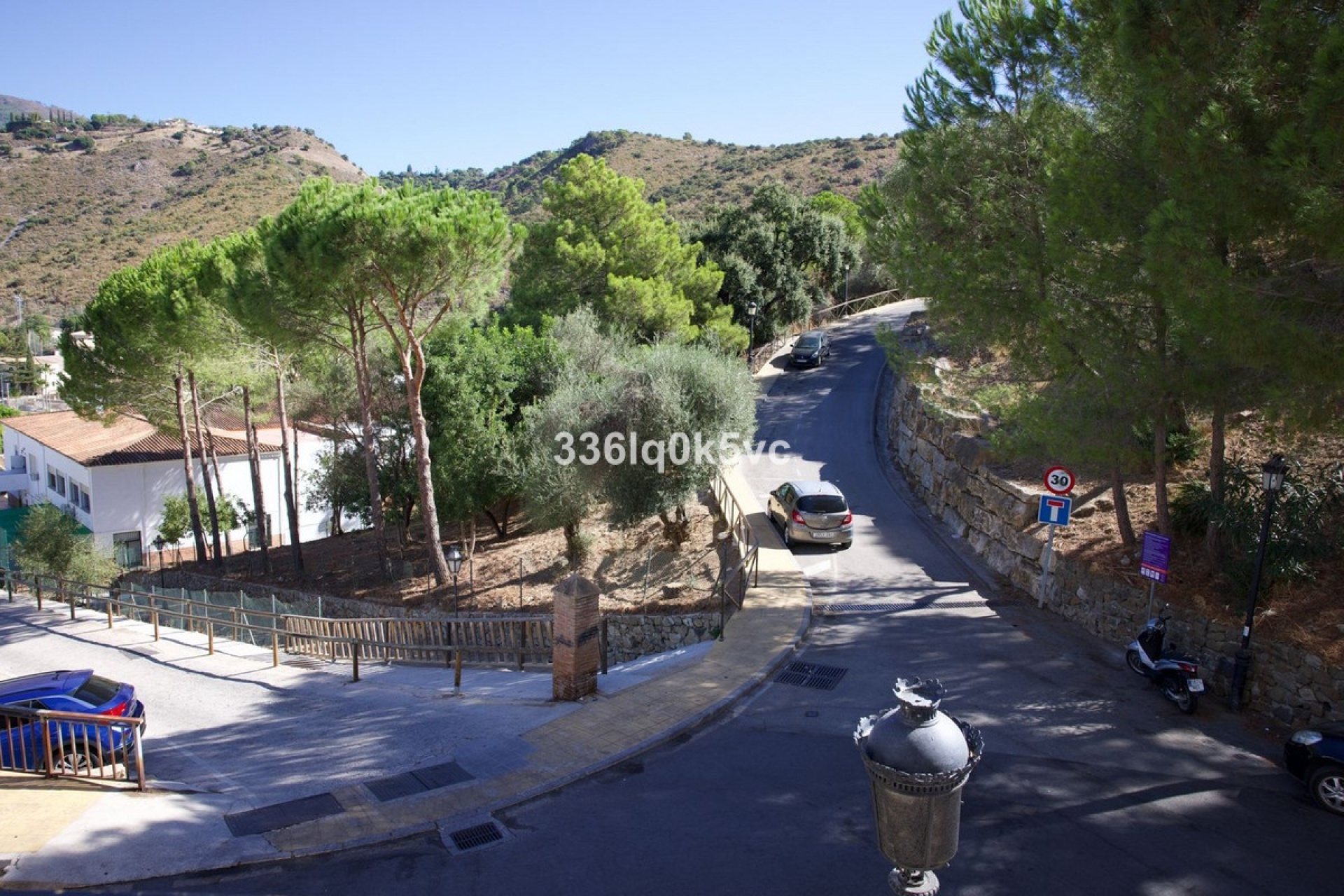 Resale - apartment - Benahavís - Benahavís Centro