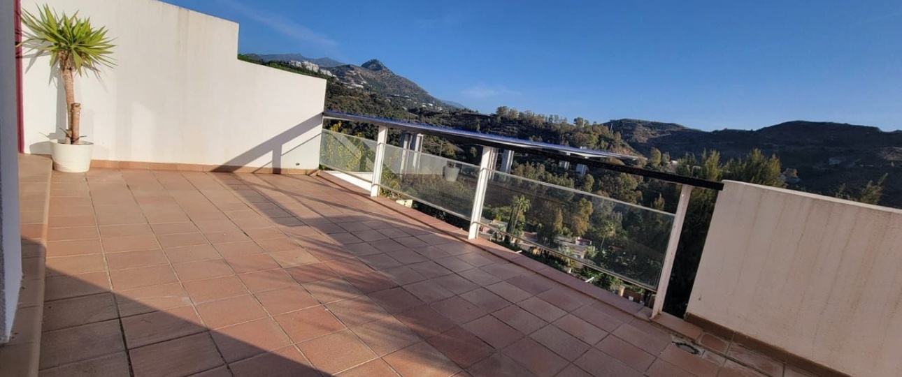 Resale - apartment - Benahavís - Benahavís Centro