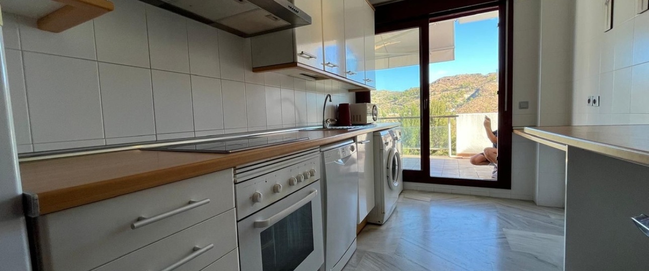Resale - apartment - Benahavís - Benahavís Centro