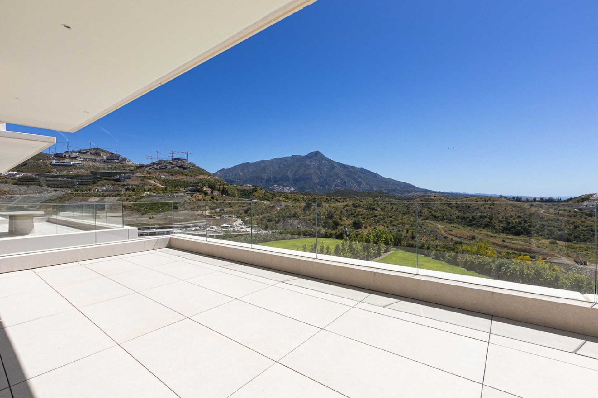 Resale - apartment - Benahavís - Benahavís Centro