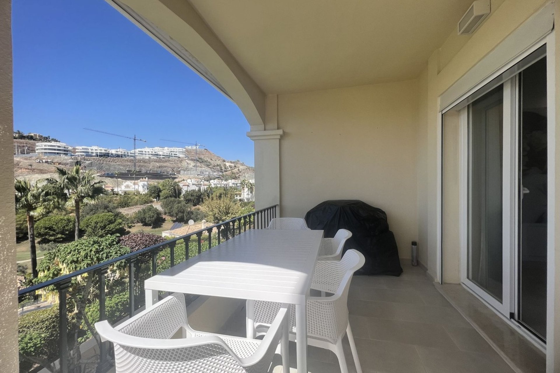 Resale - apartment - Benahavís - La Quinta