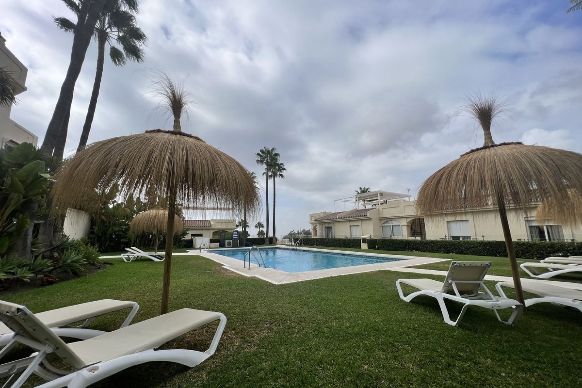 Resale - apartment - Benahavís - La Quinta