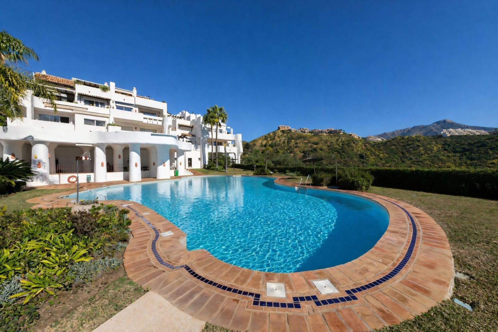 Resale - apartment - Benahavís - La Quinta