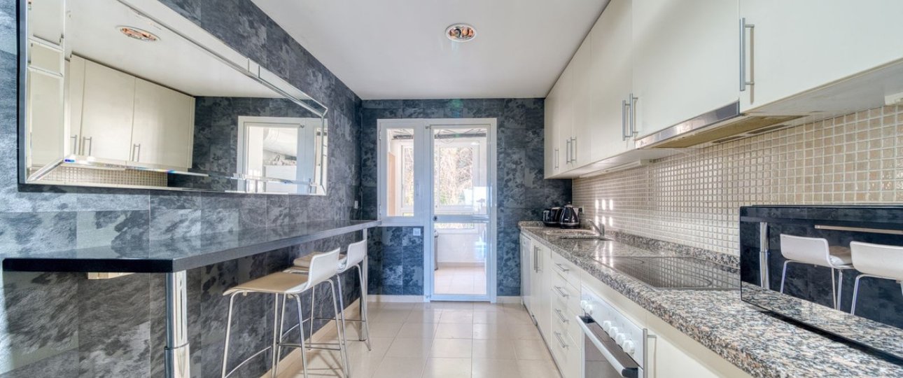 Resale - apartment - Benahavís - La Quinta