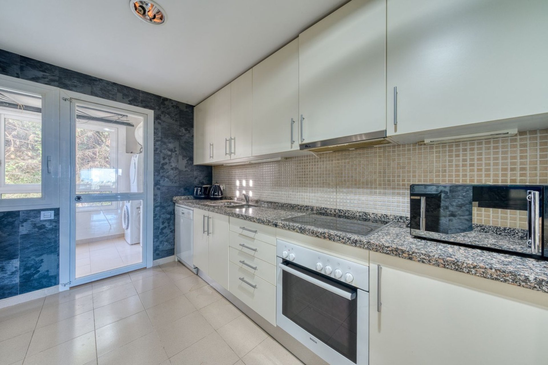 Resale - apartment - Benahavís - La Quinta