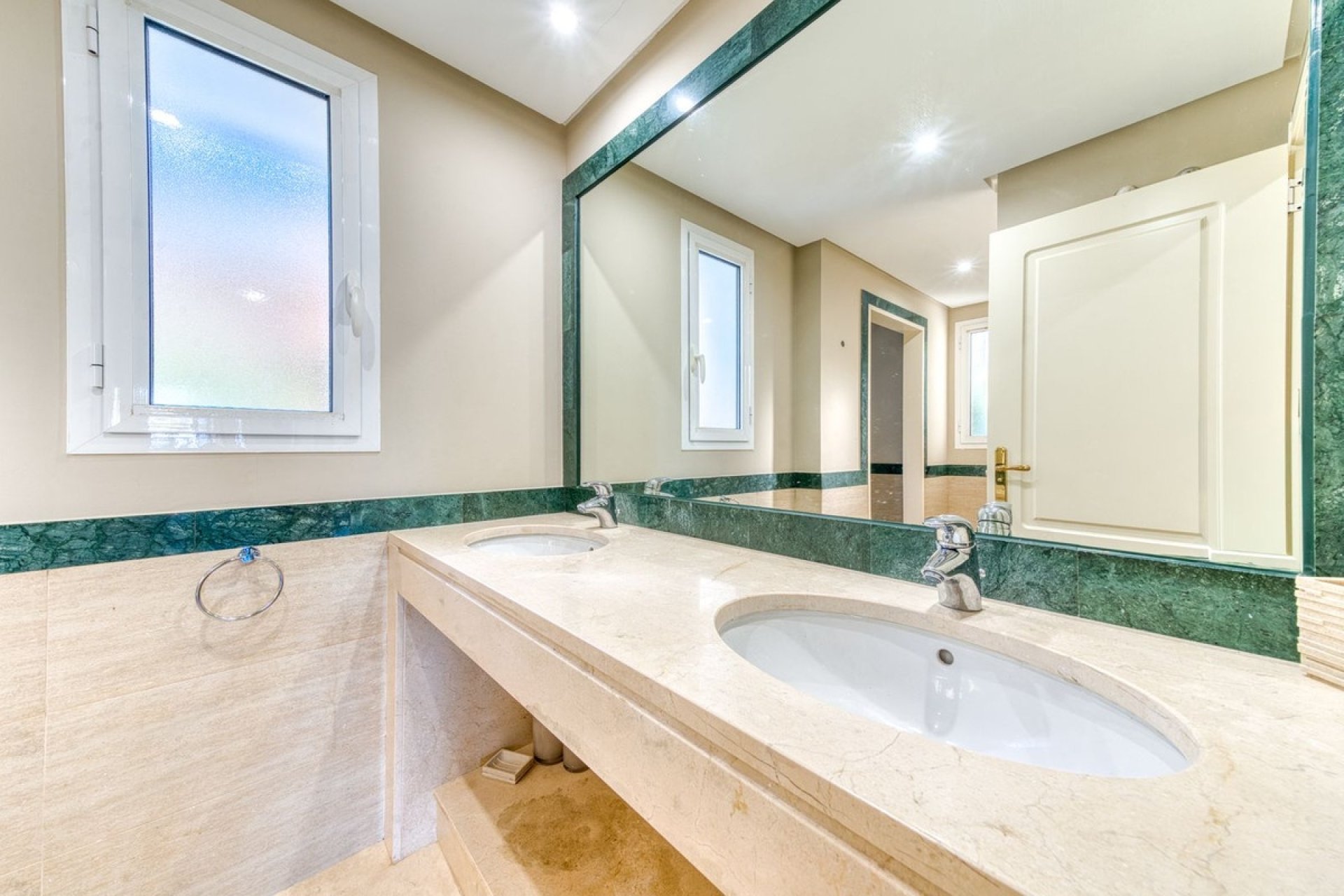 Resale - apartment - Benahavís - La Quinta