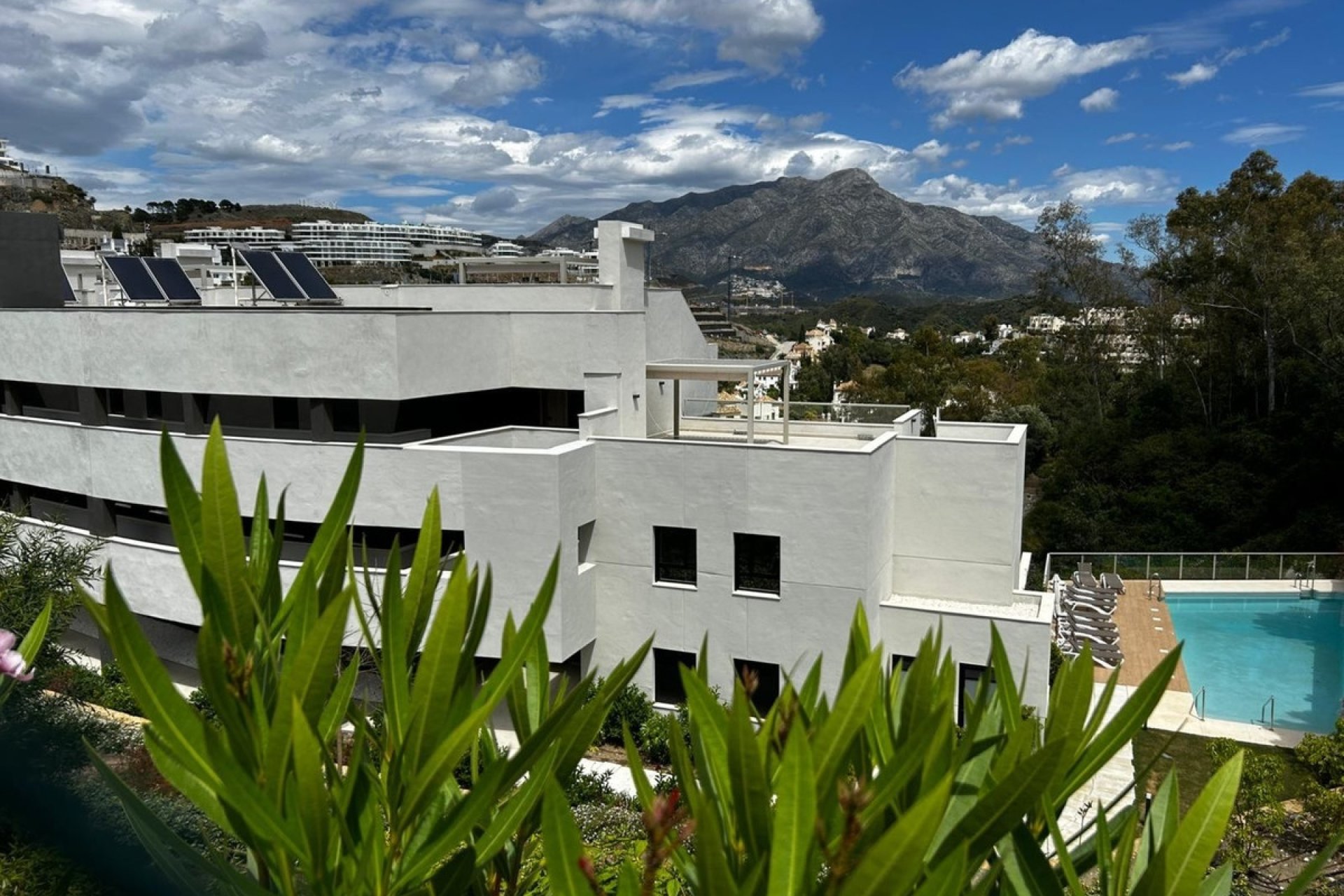 Resale - apartment - Benahavís - La Quinta
