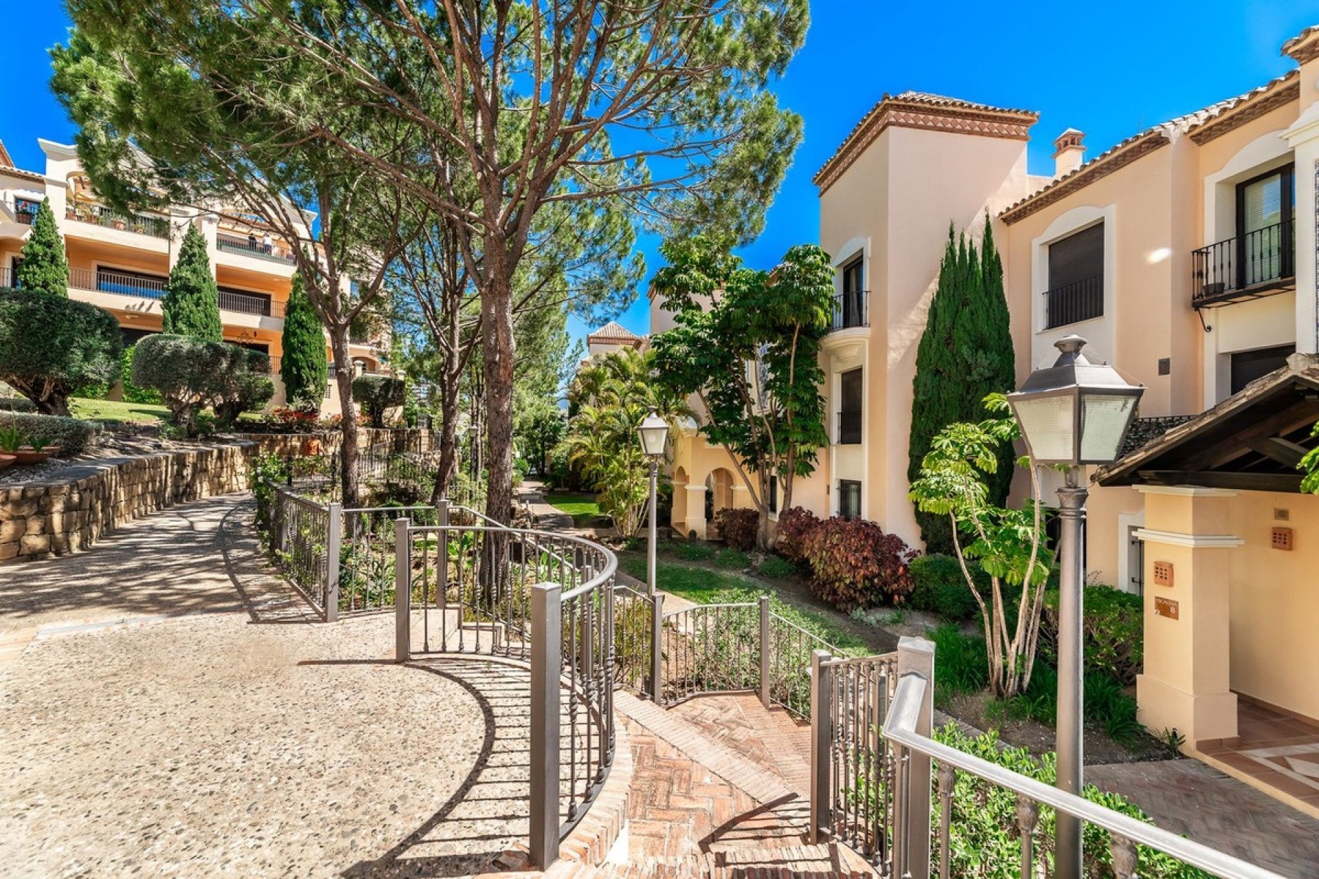 Resale - apartment - Benahavís - La Quinta