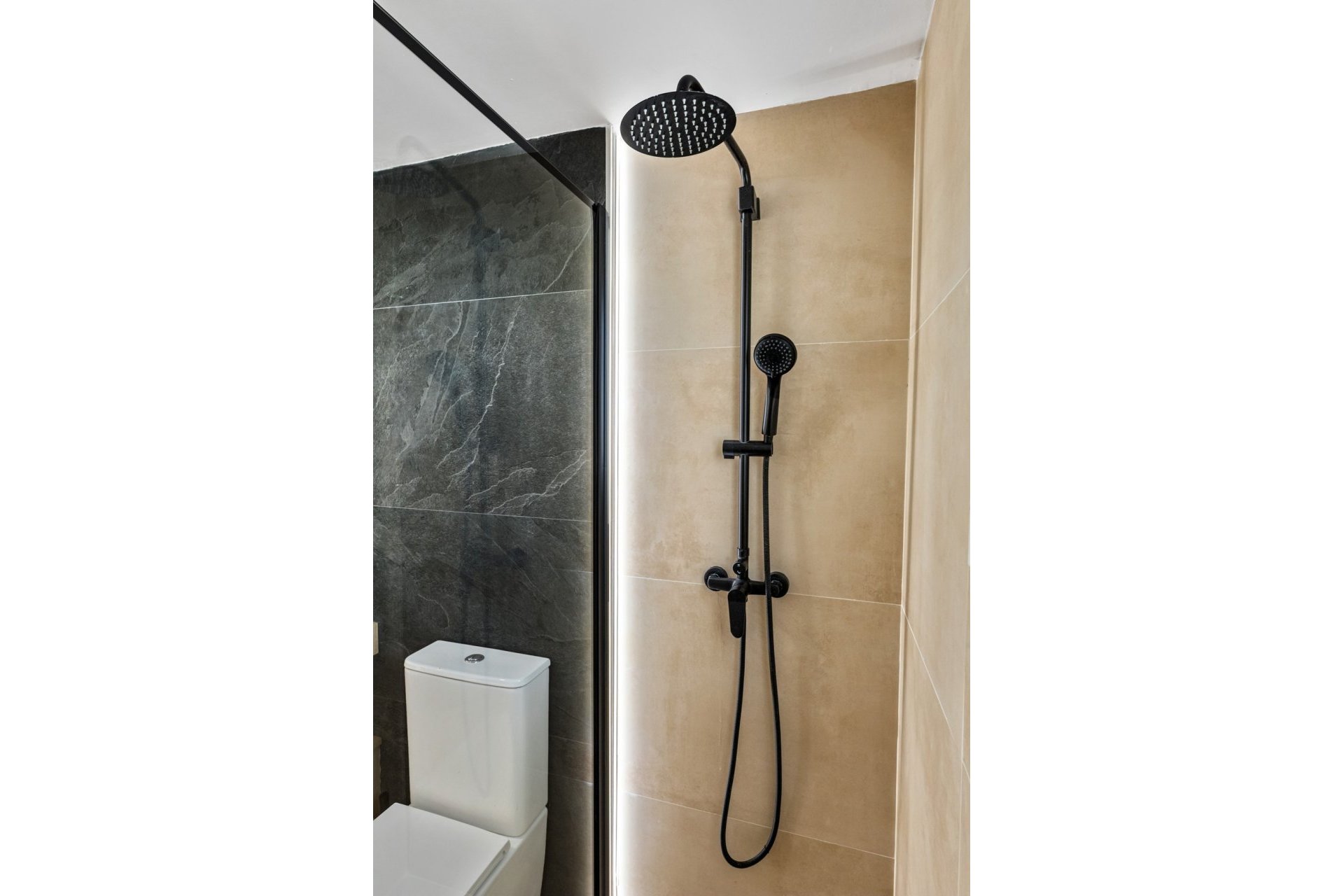 Resale - apartment - Benahavís - La Quinta