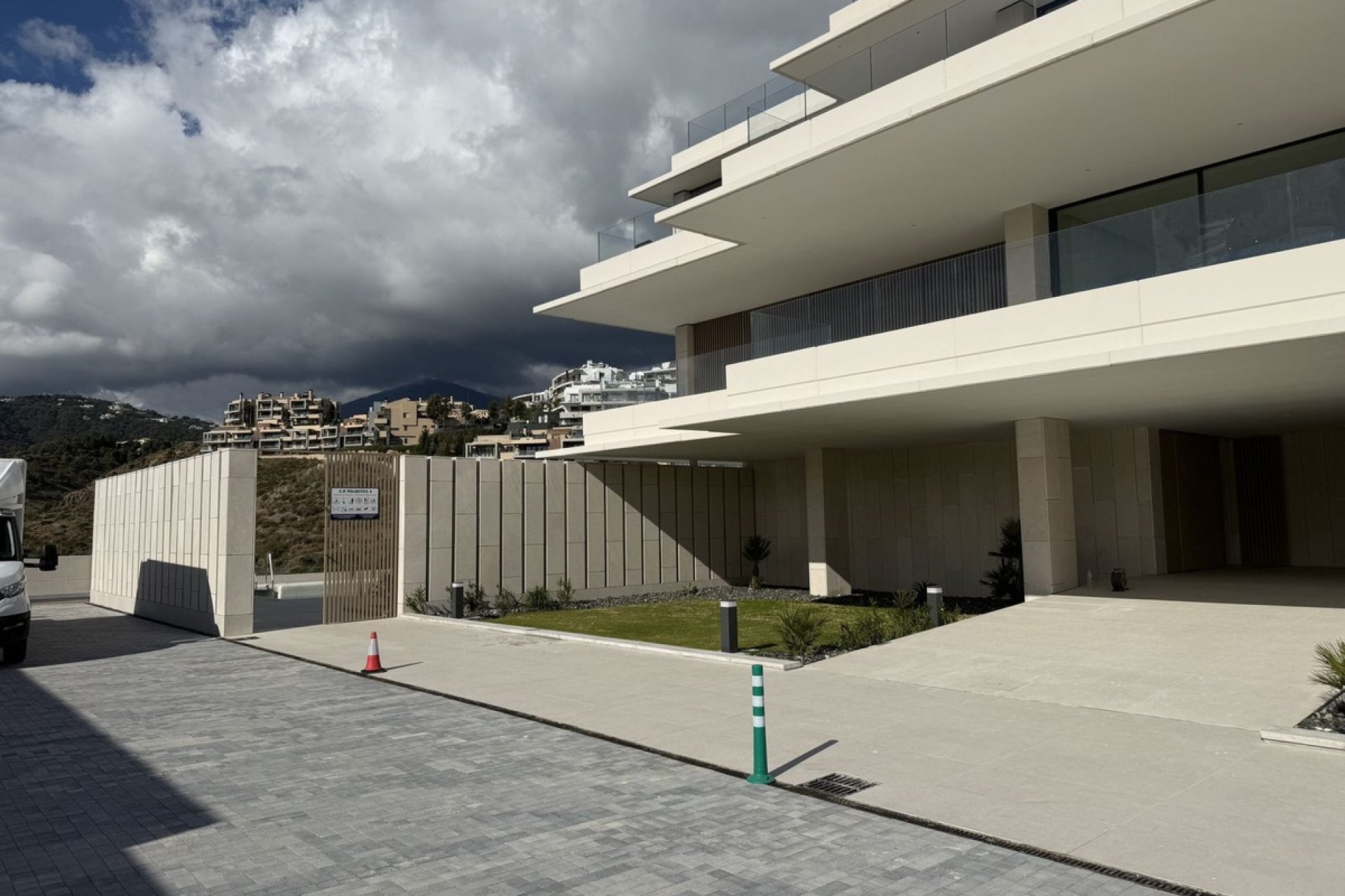 Resale - apartment - Benahavís - La Quinta