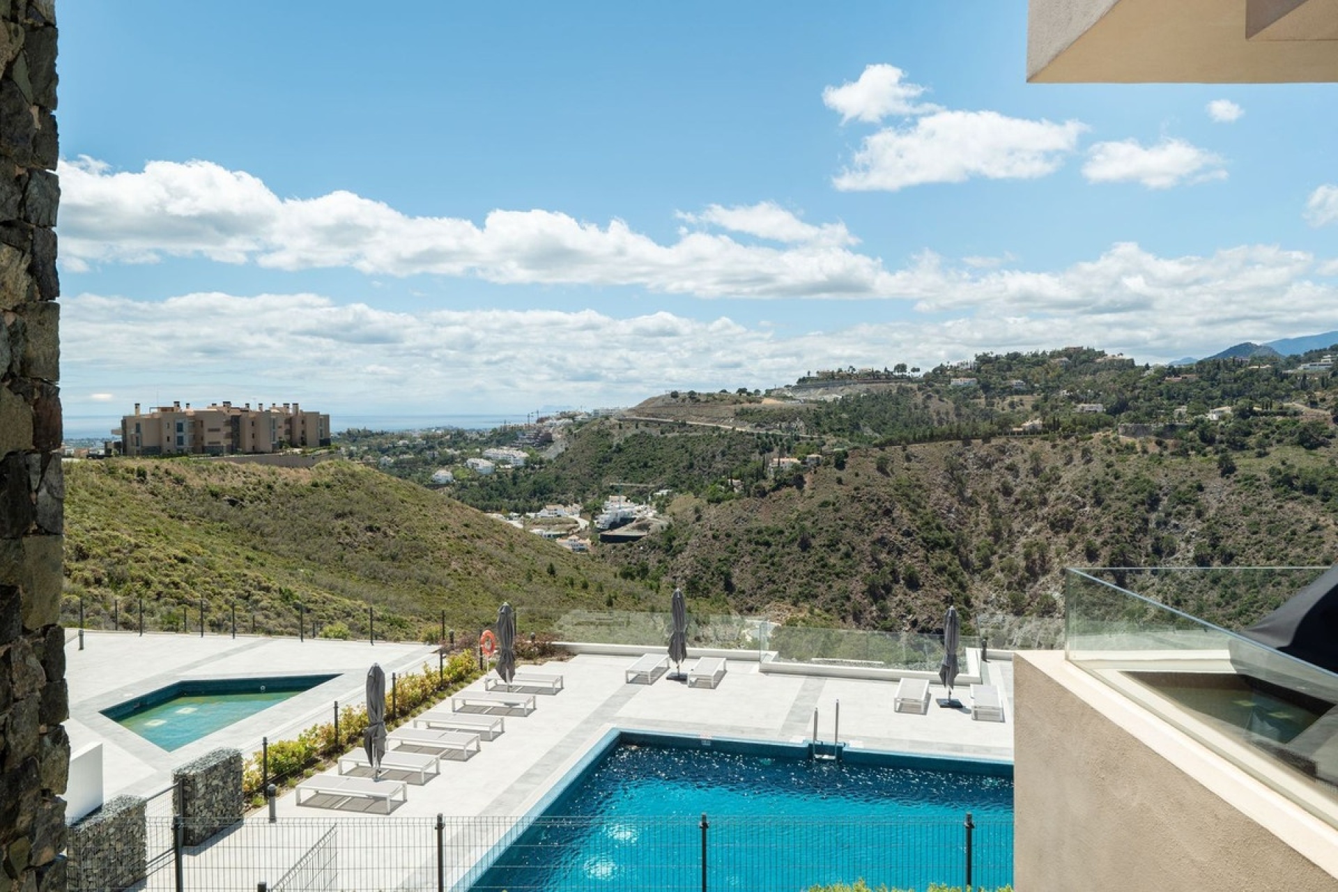 Resale - apartment - Benahavís - La Quinta