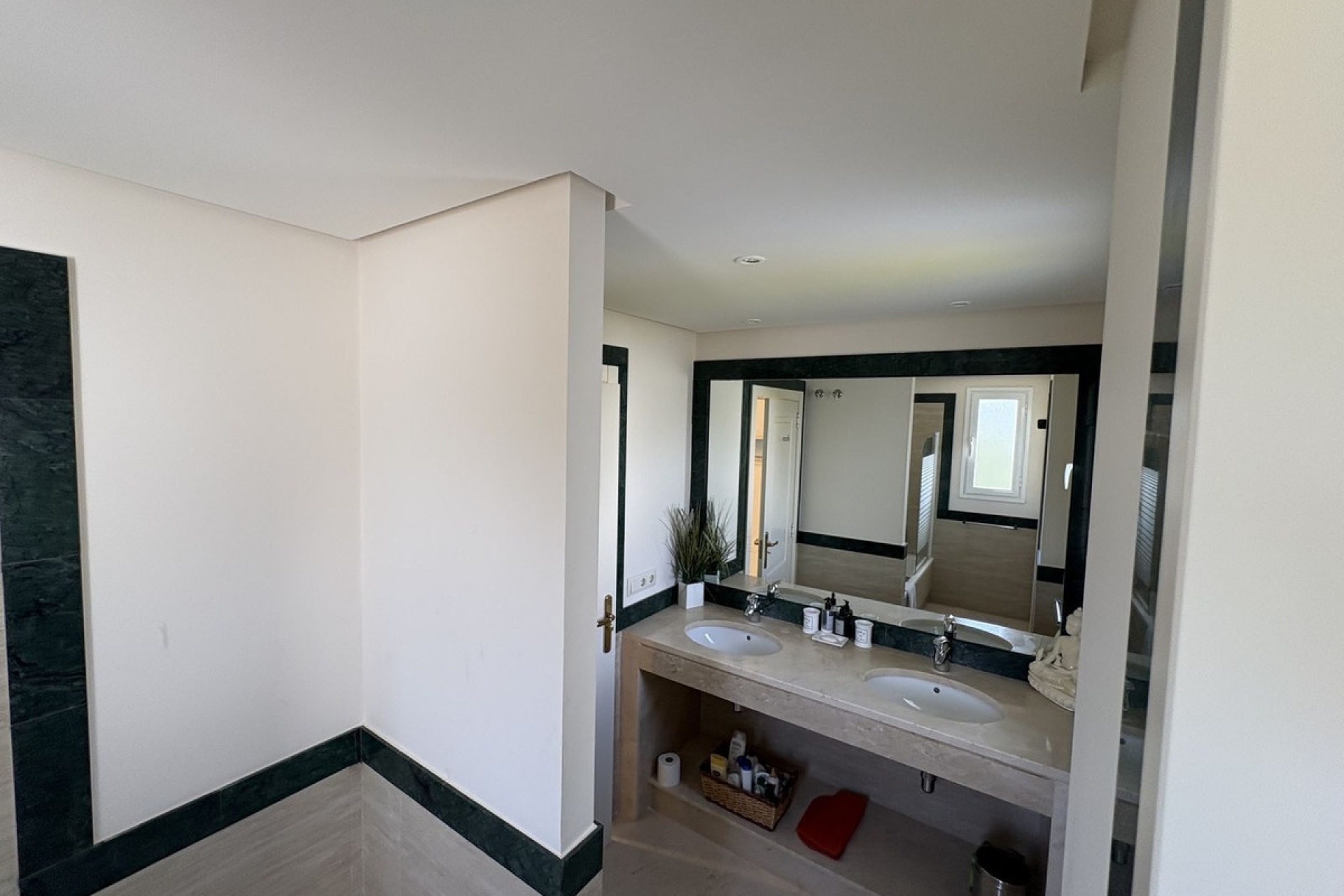 Resale - apartment - Benahavís - La Quinta