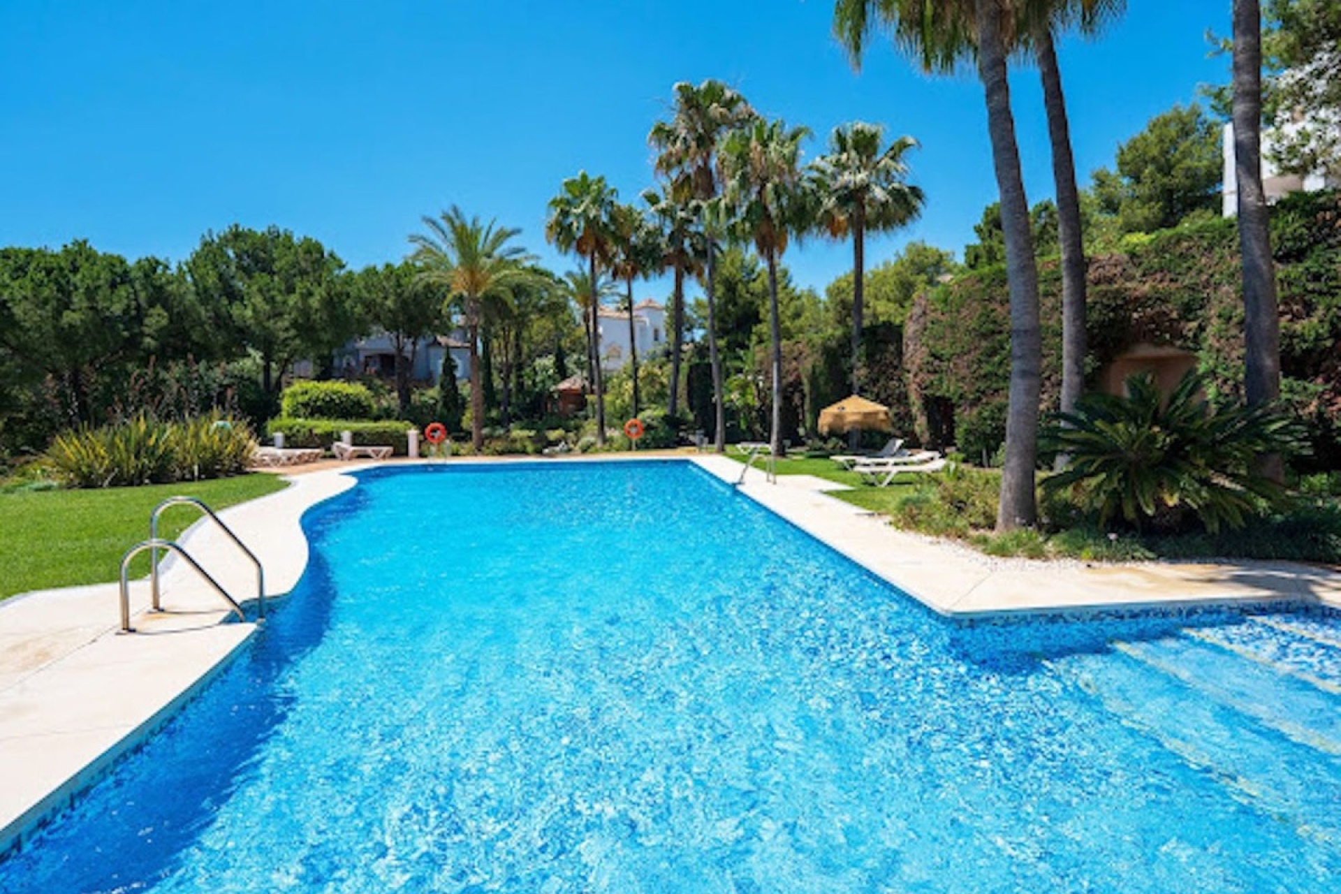 Resale - apartment - Benahavís - La Quinta