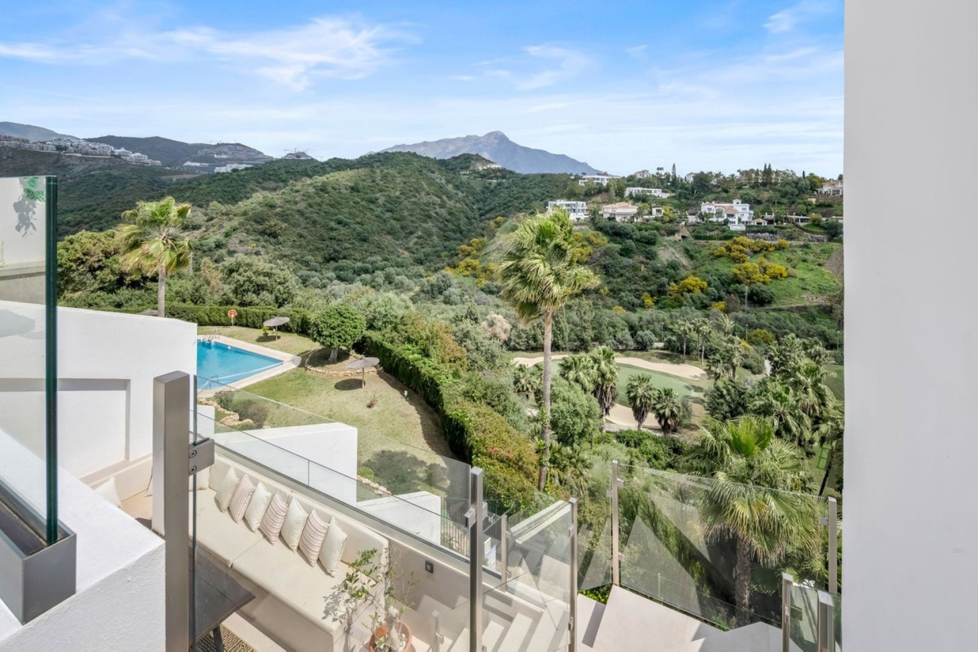 Resale - apartment - Benahavís - La Quinta