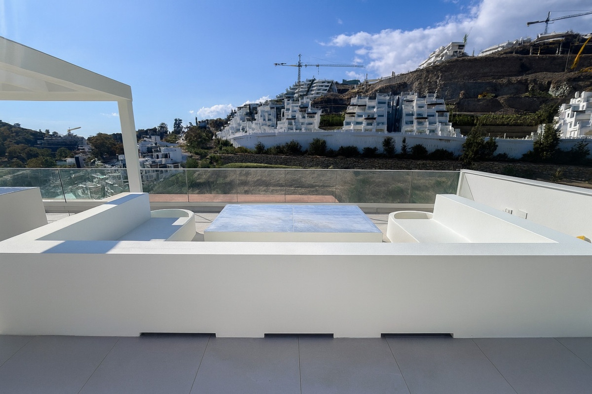Resale - apartment - Benahavís - La Quinta