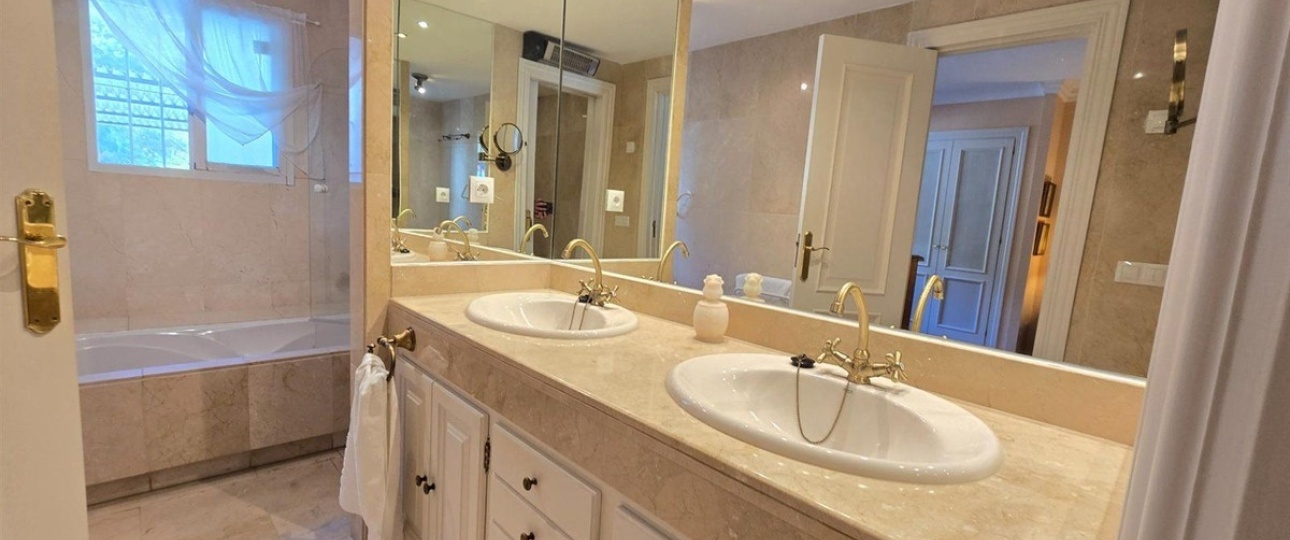 Resale - apartment - Benahavís - La Quinta