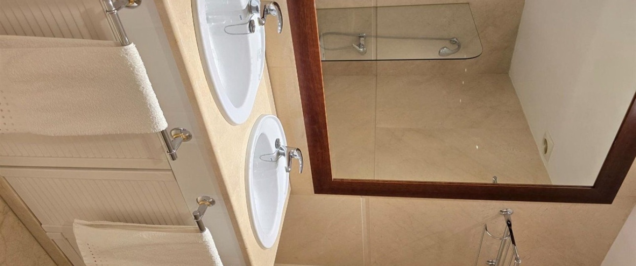 Resale - apartment - Benahavís - La Quinta