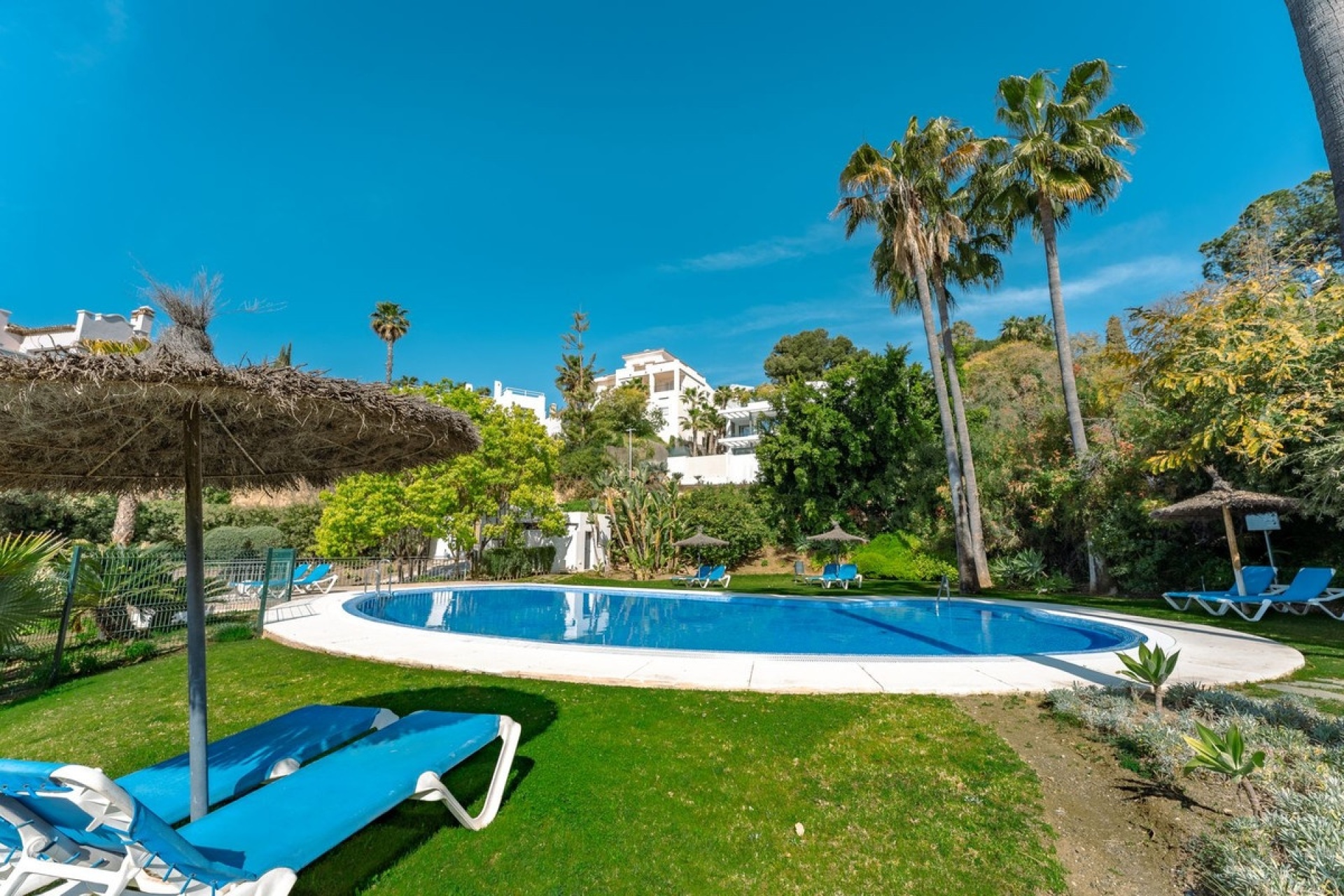 Resale - apartment - Benahavís - La Quinta