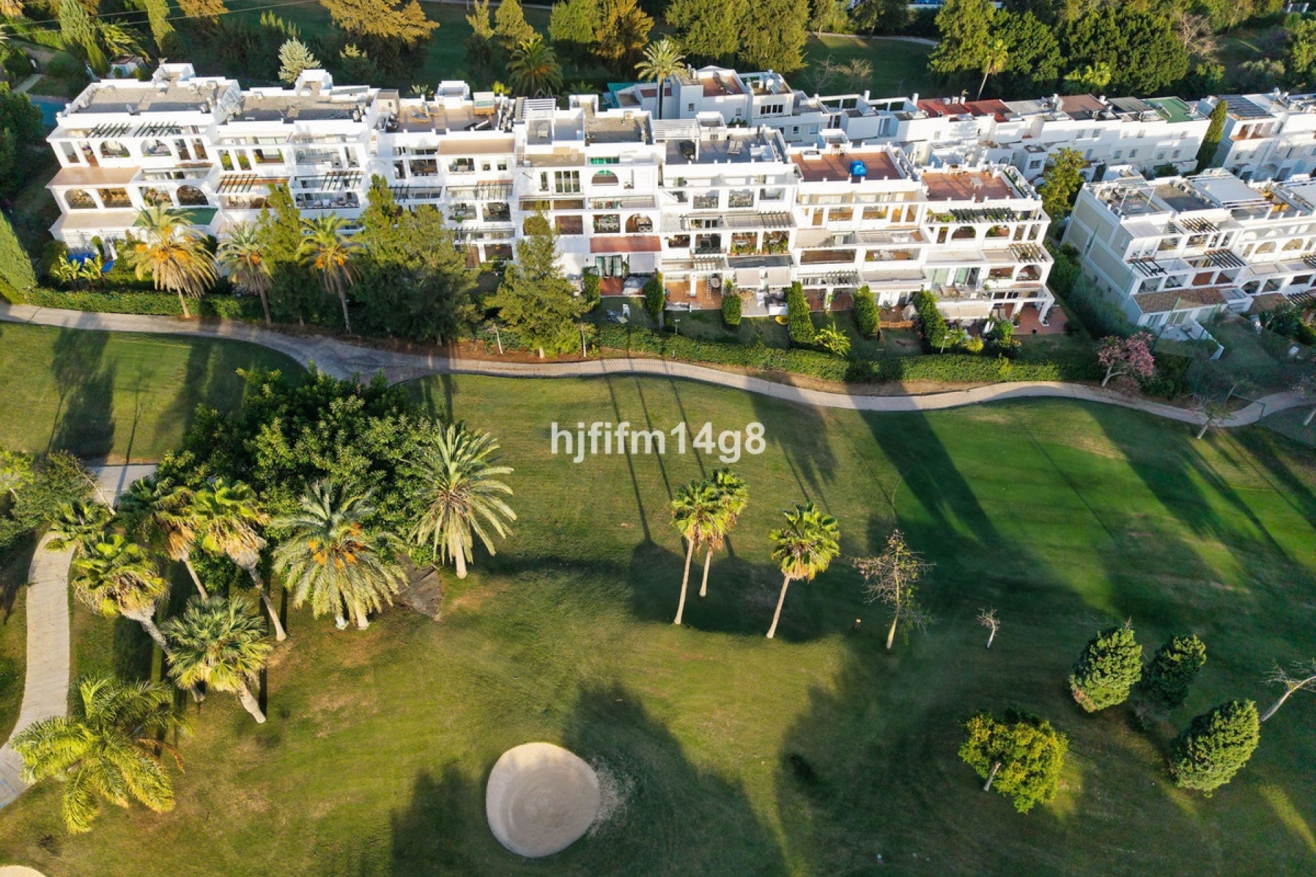 Resale - apartment - Benahavís - La Quinta