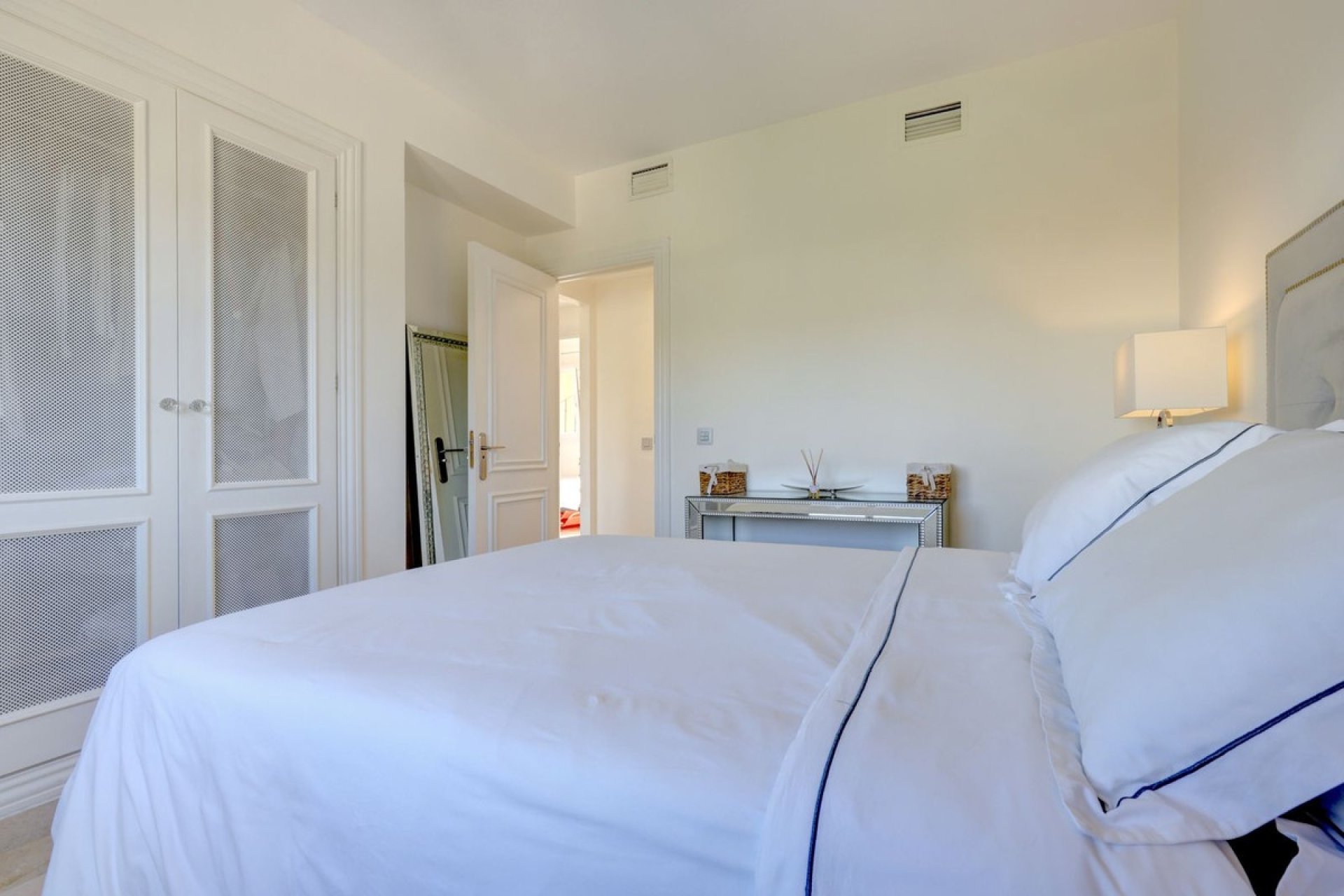 Resale - apartment - Benahavís - La Quinta