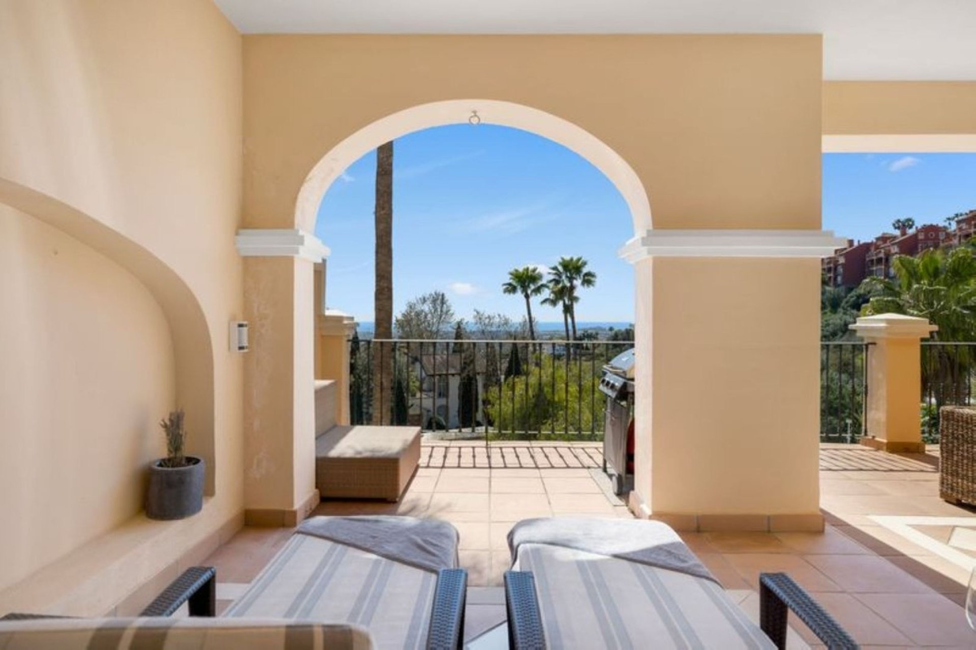 Resale - apartment - Benahavís - La Quinta