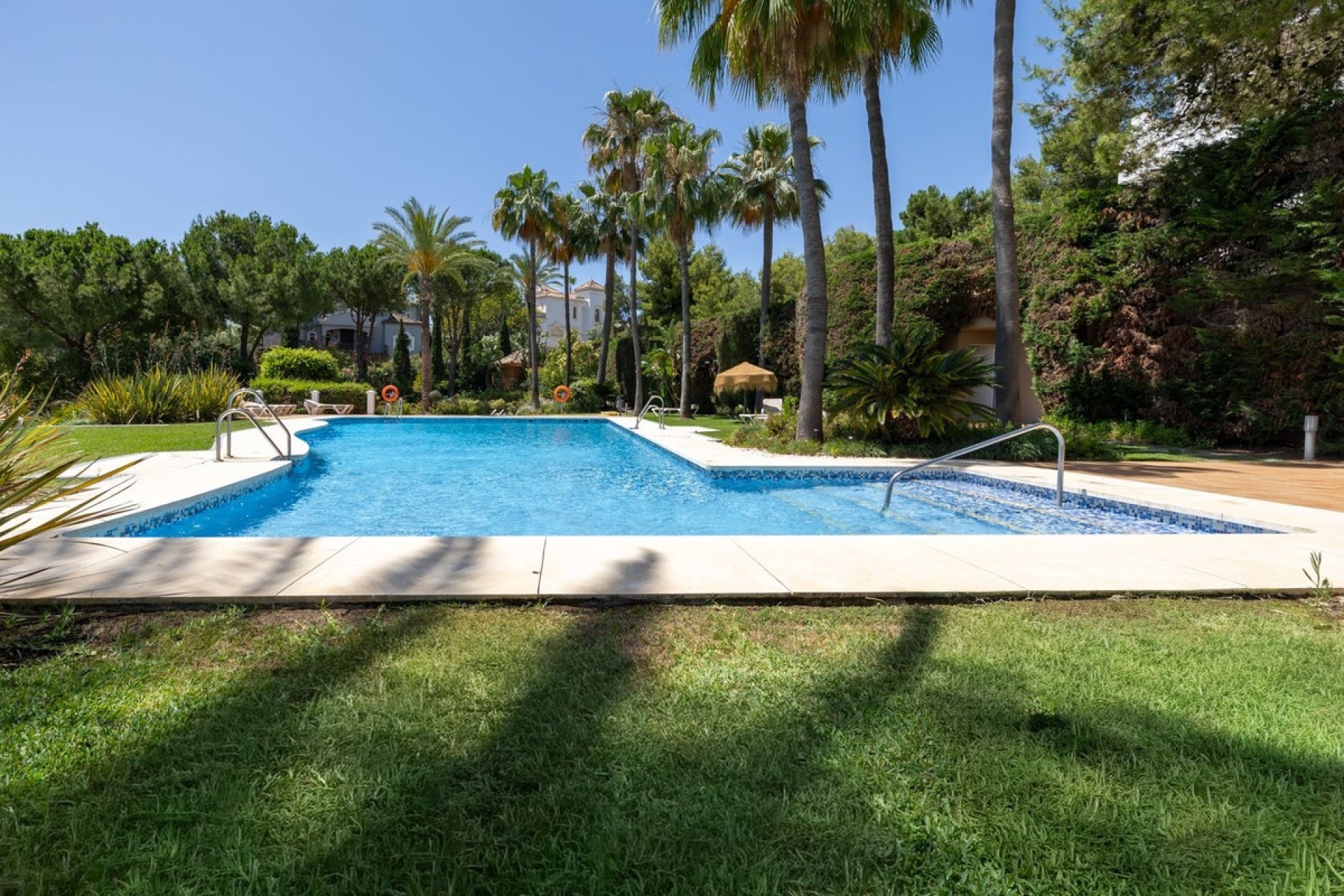 Resale - apartment - Benahavís - La Quinta