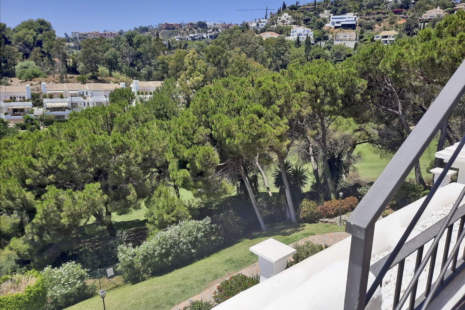 Resale - apartment - Benahavís - La Quinta