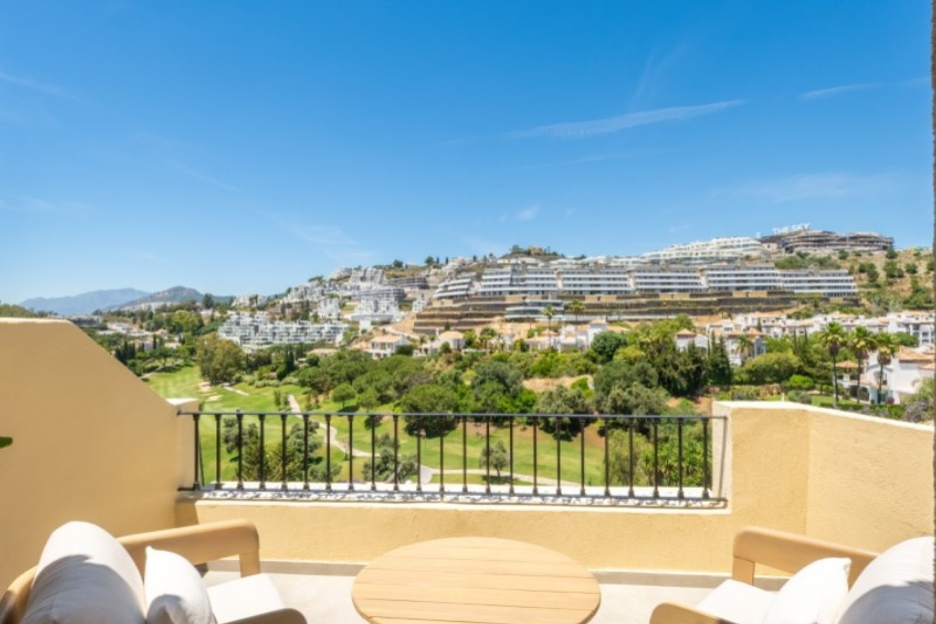 Resale - apartment - Benahavís - La Quinta
