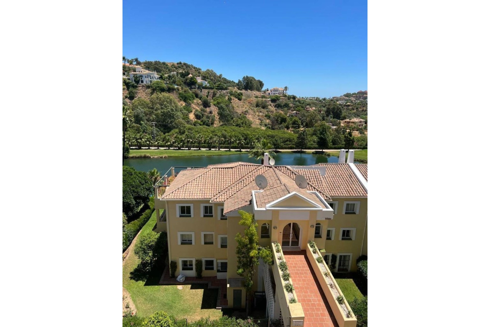 Resale - apartment - Benahavís - La Quinta