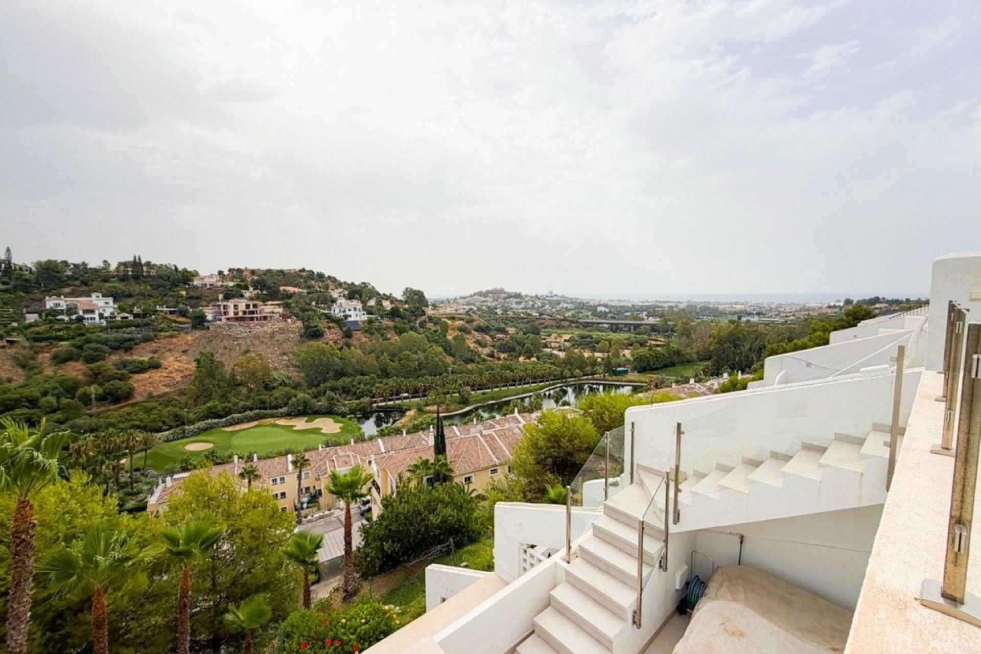 Resale - apartment - Benahavís - La Quinta