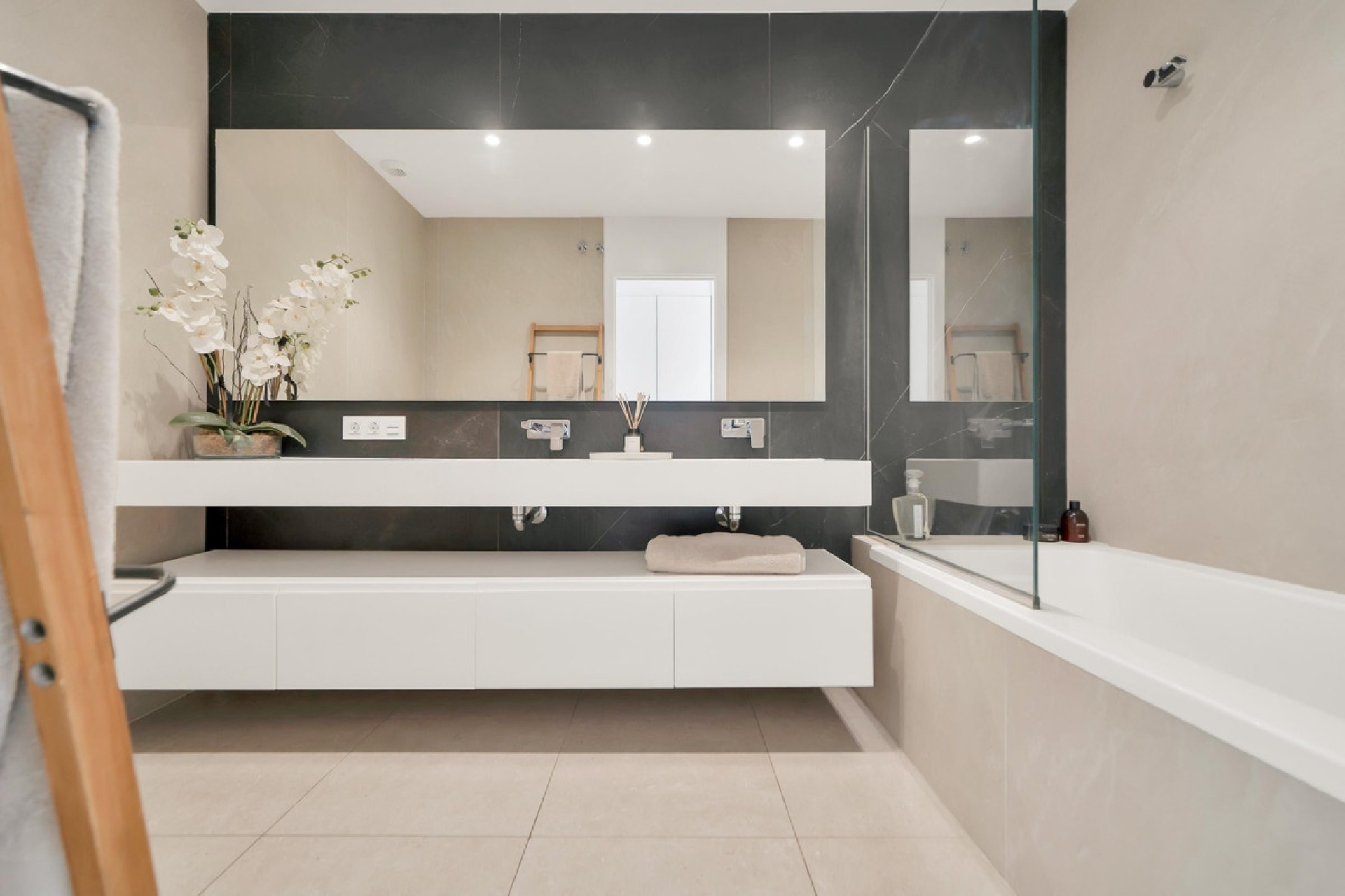 Resale - apartment - Benahavís - La Quinta