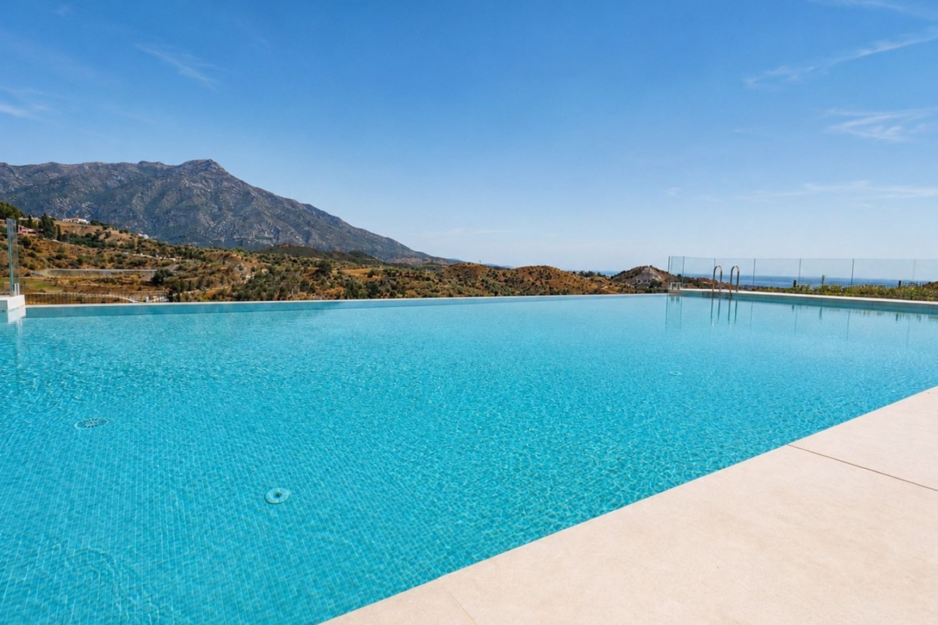 Resale - apartment - Benahavís - La Quinta