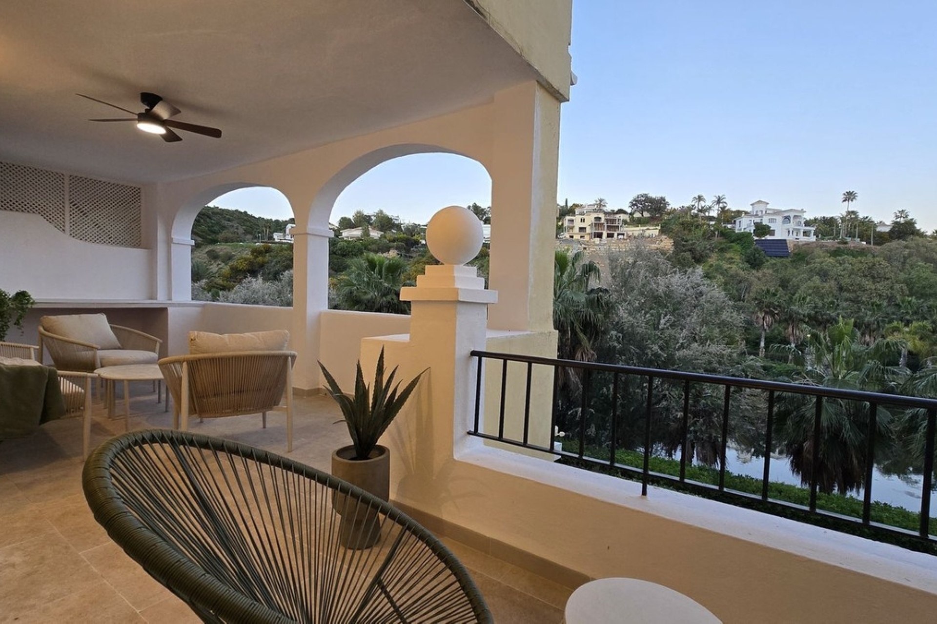 Resale - apartment - Benahavís - La Quinta