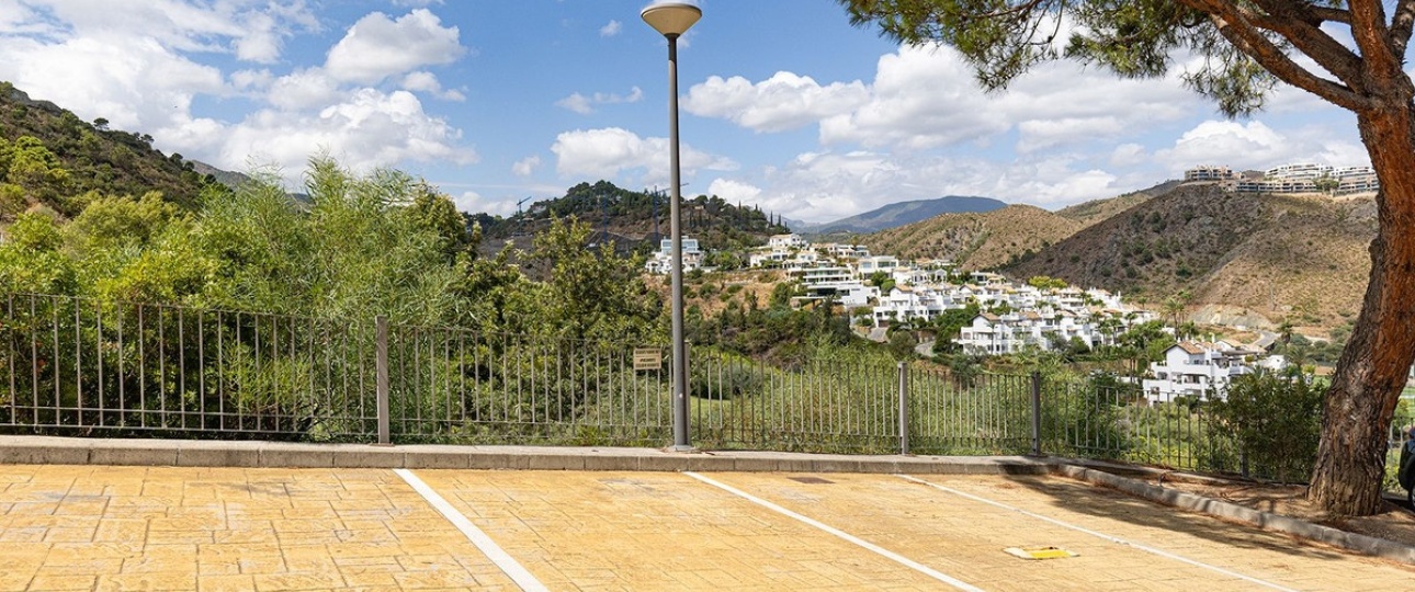 Resale - apartment - Benahavís - La Quinta