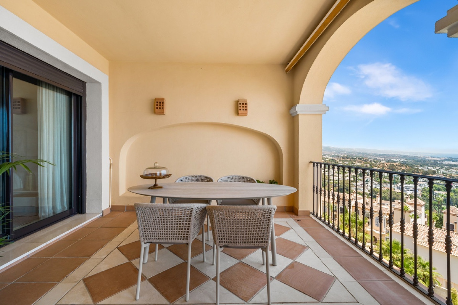 Resale - apartment - Benahavís - La Quinta