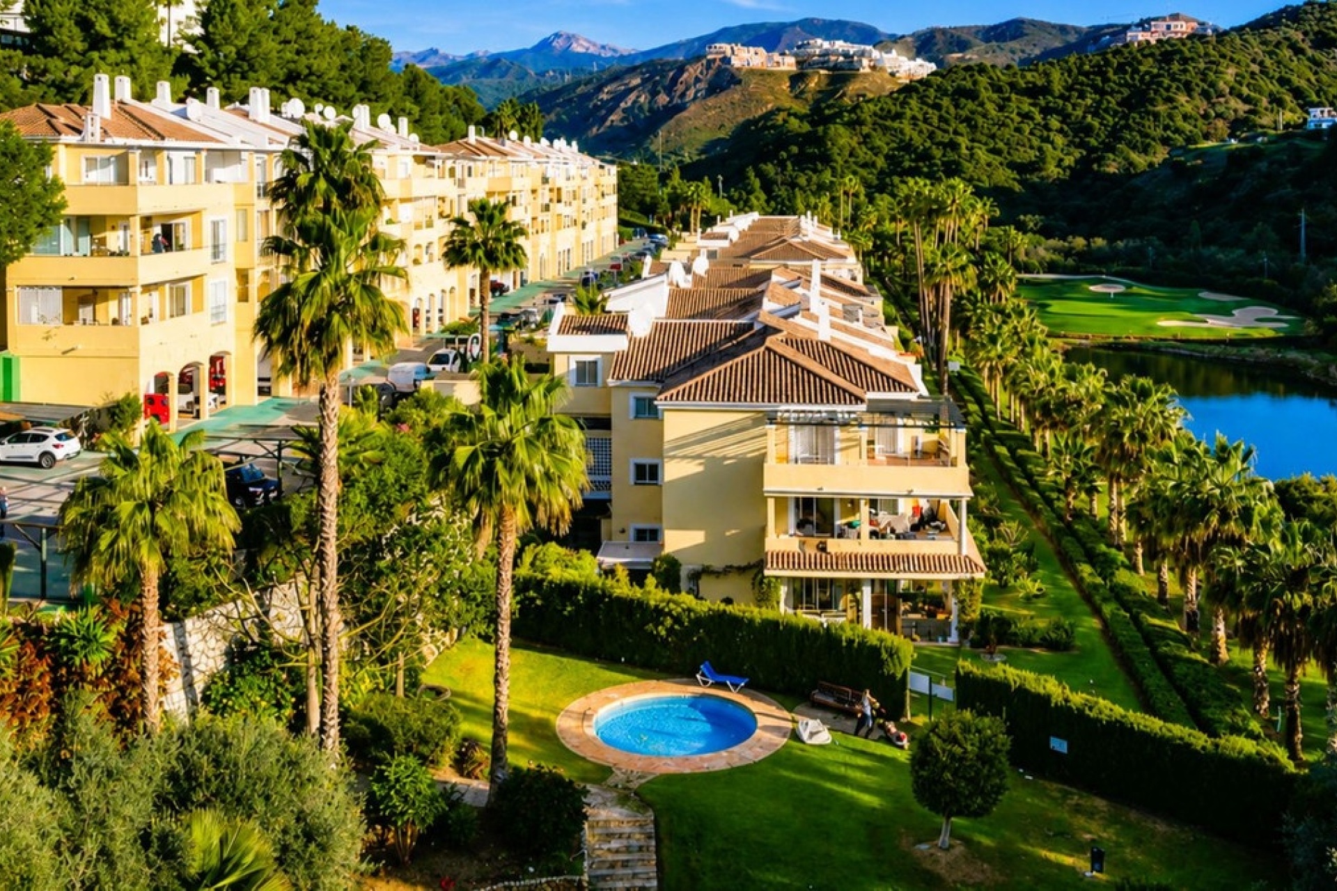 Resale - apartment - Benahavís - La Quinta