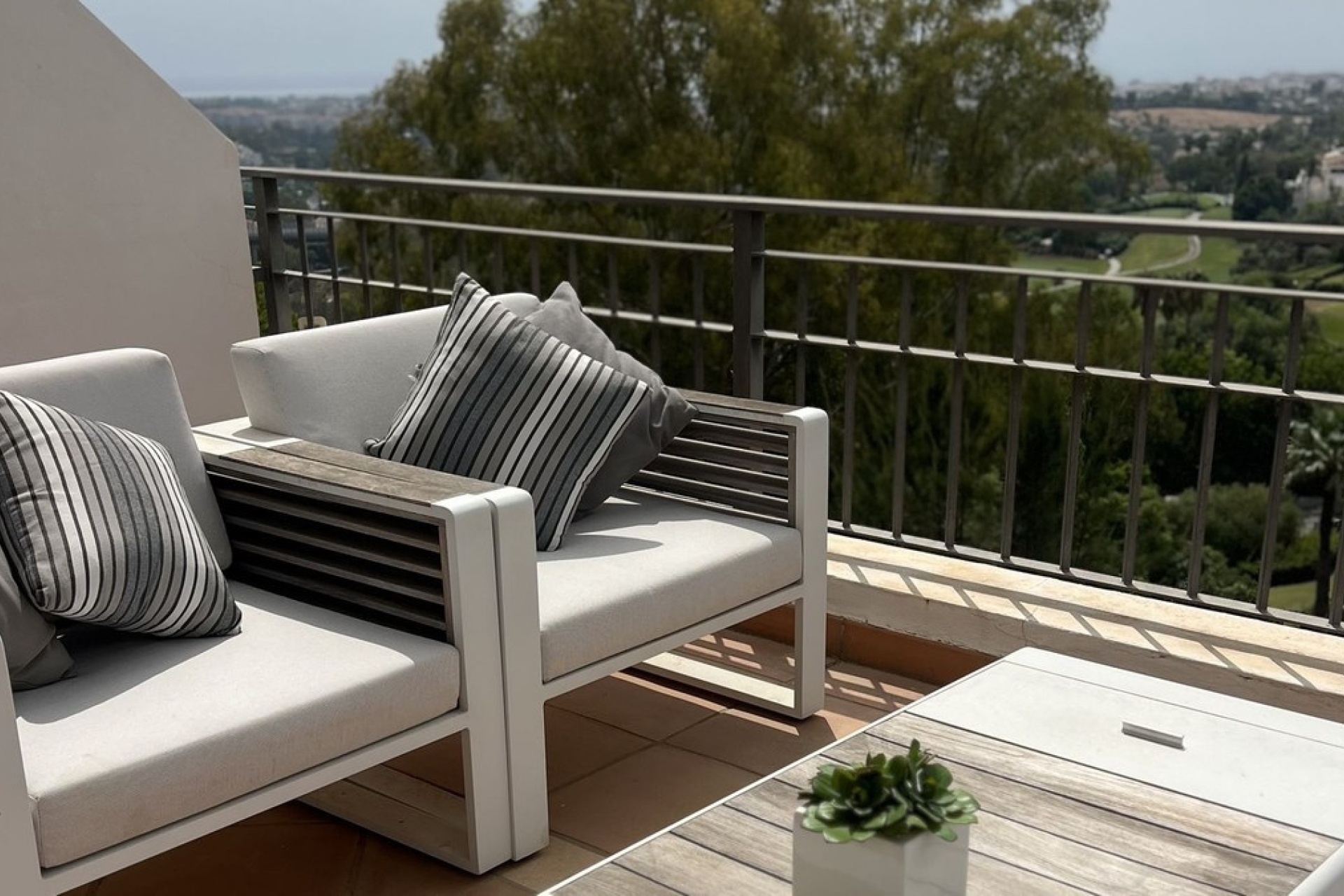 Resale - apartment - Benahavís - La Quinta