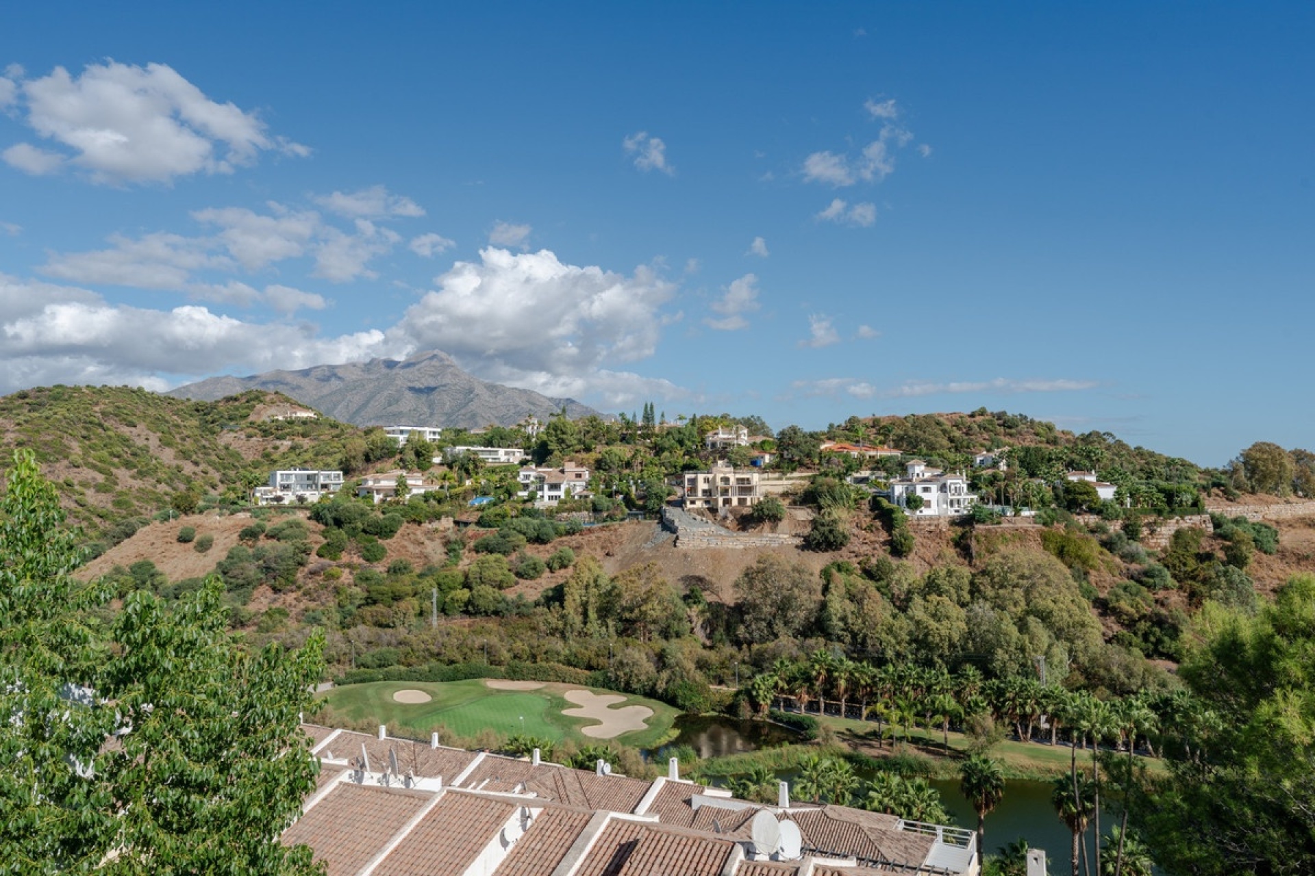 Resale - apartment - Benahavís - La Quinta