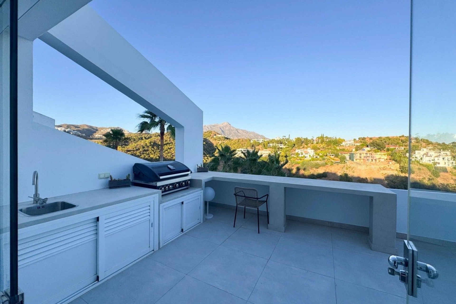 Resale - apartment - Benahavís - La Quinta
