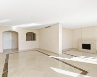 Resale - apartment - Benahavís - Los Arqueros