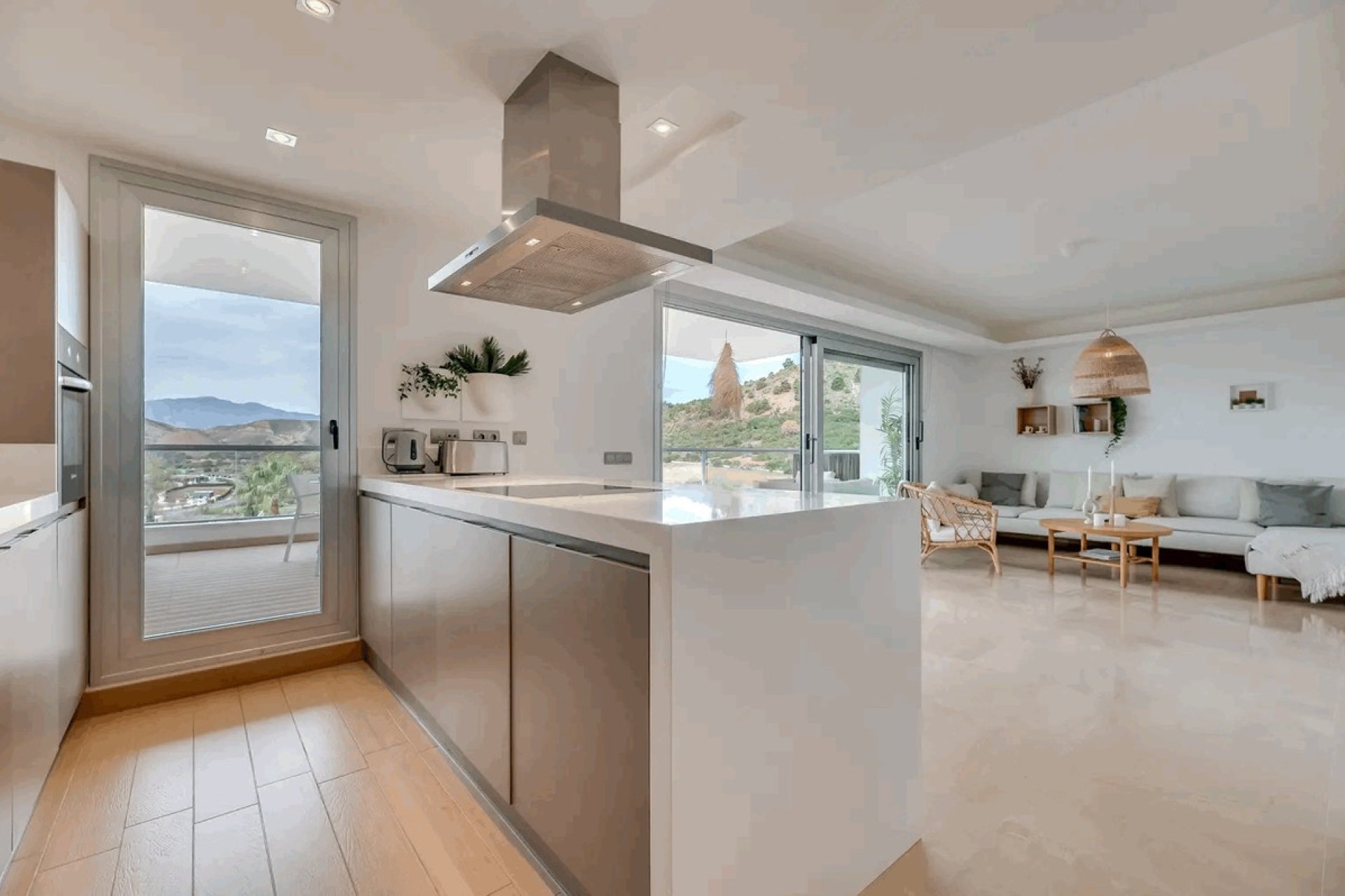 Resale - apartment - Benahavís - Los Arqueros
