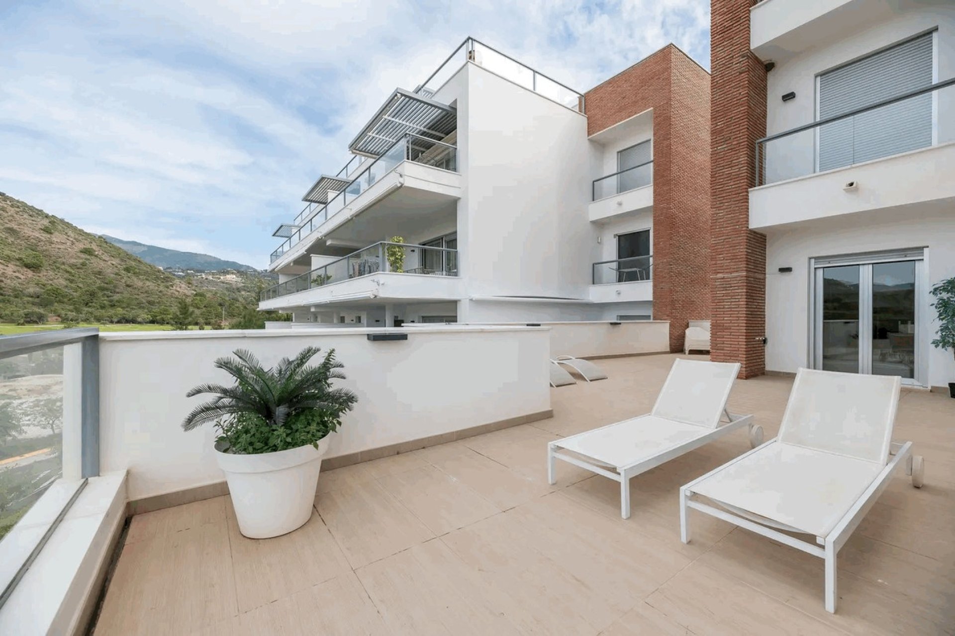 Resale - apartment - Benahavís - Los Arqueros