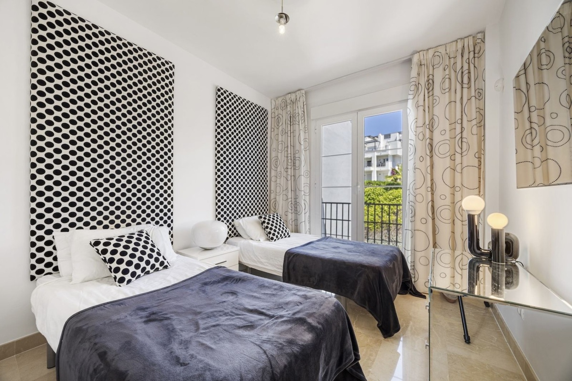Resale - apartment - Benahavís - Los Arqueros