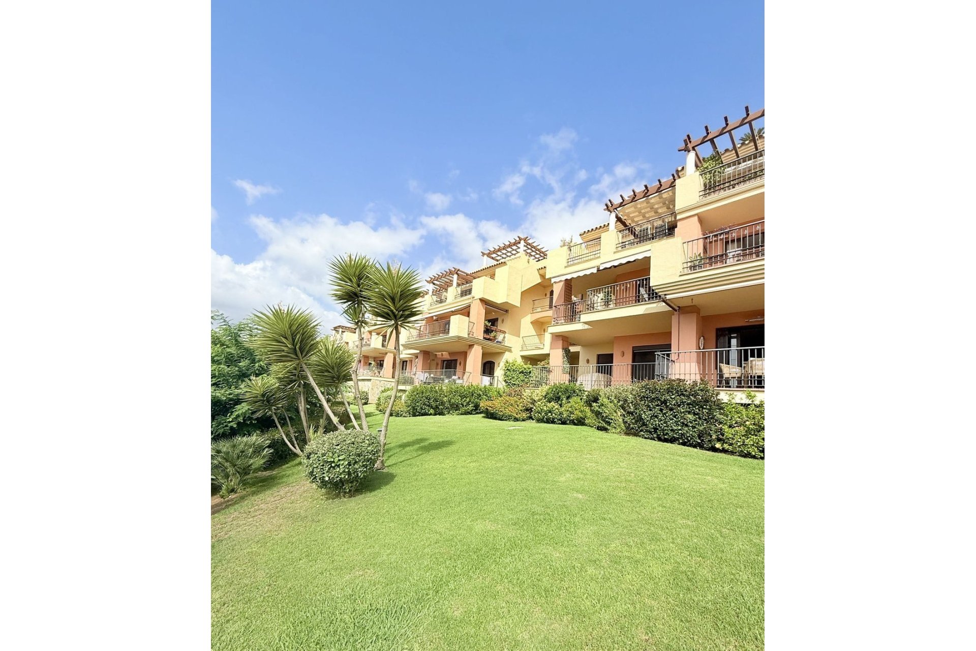 Resale - apartment - Benahavís - Los Arqueros