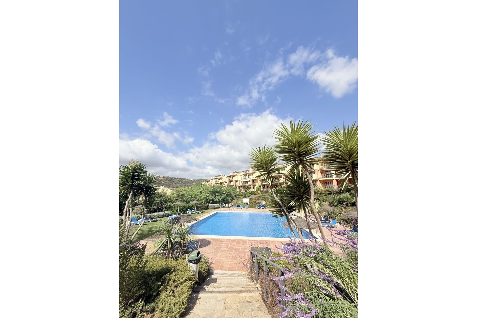 Resale - apartment - Benahavís - Los Arqueros