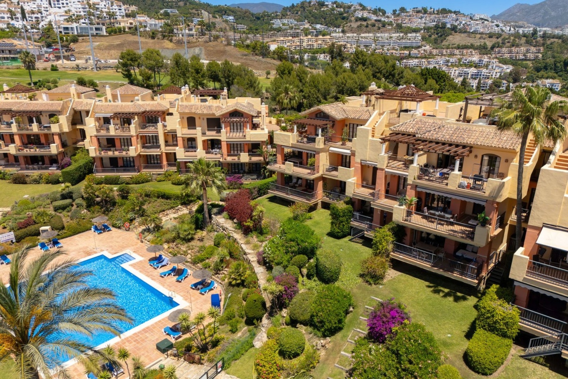 Resale - apartment - Benahavís - Los Arqueros