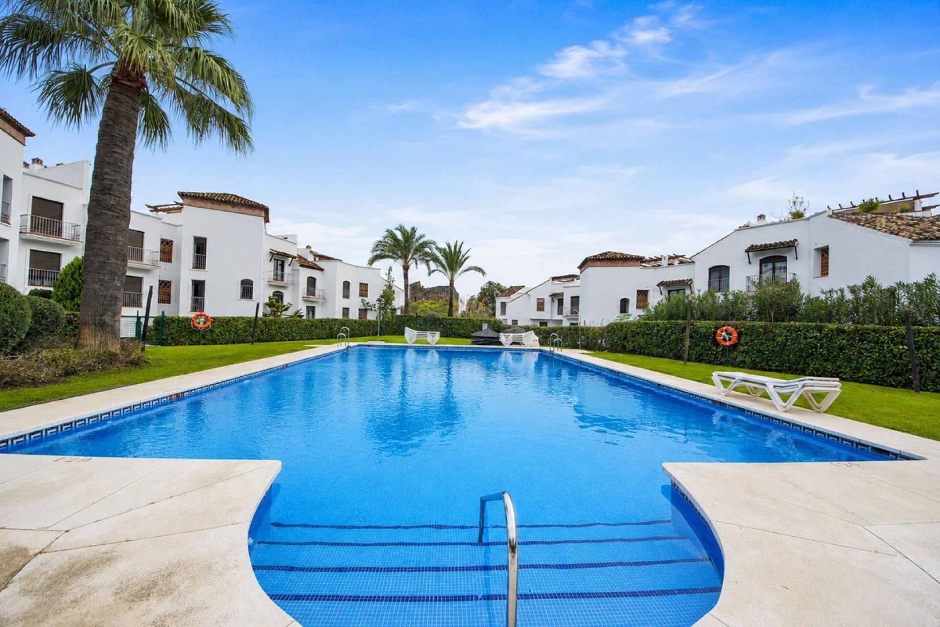 Resale - apartment - Benahavís - Los Arqueros